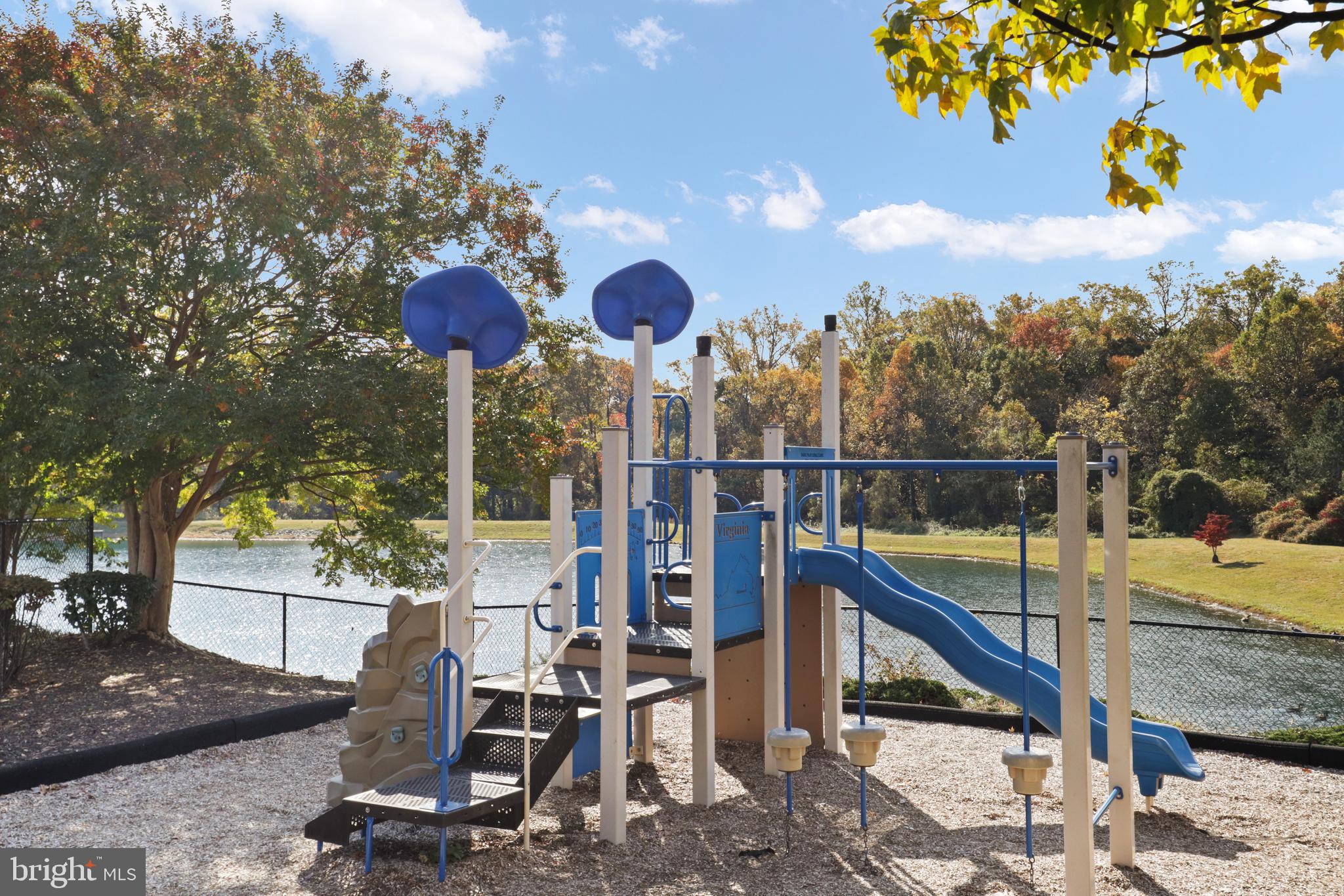 14158 CUDDY LOOP 103