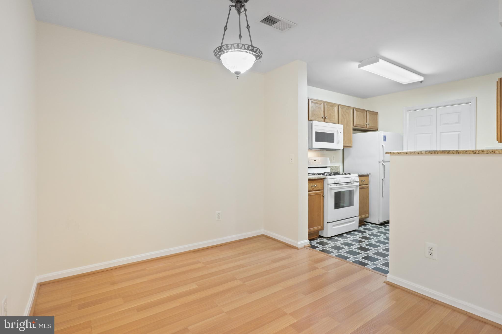 14158 CUDDY LOOP 103