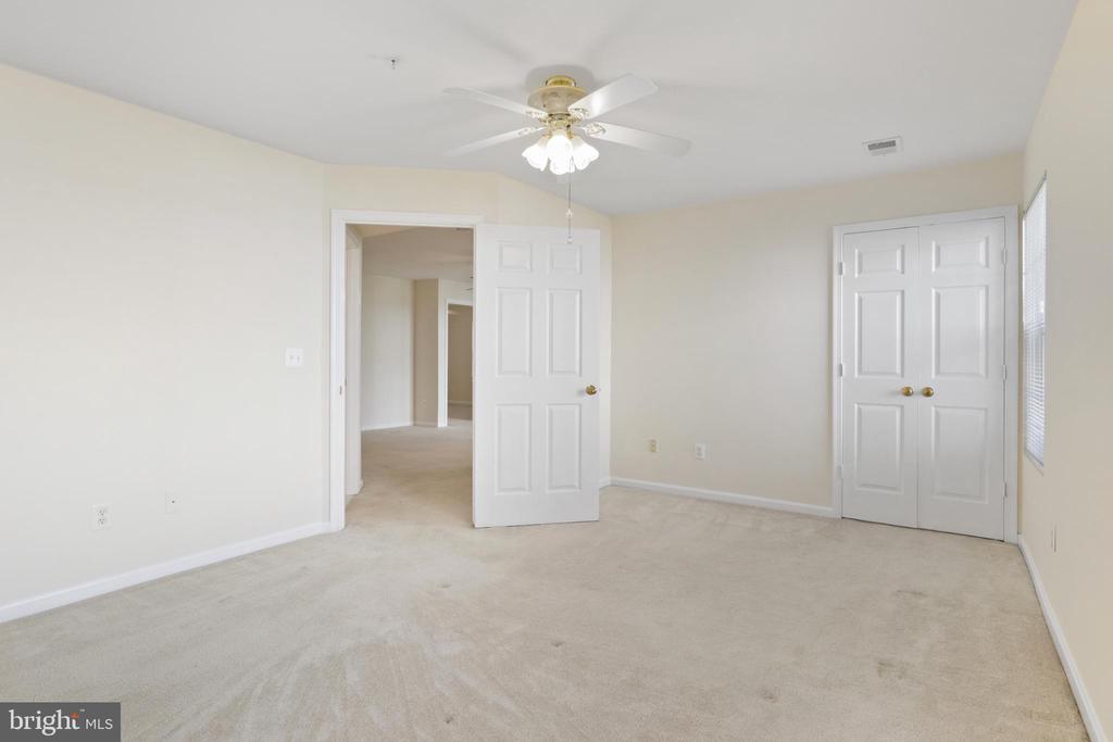 14158 CUDDY LOOP 103