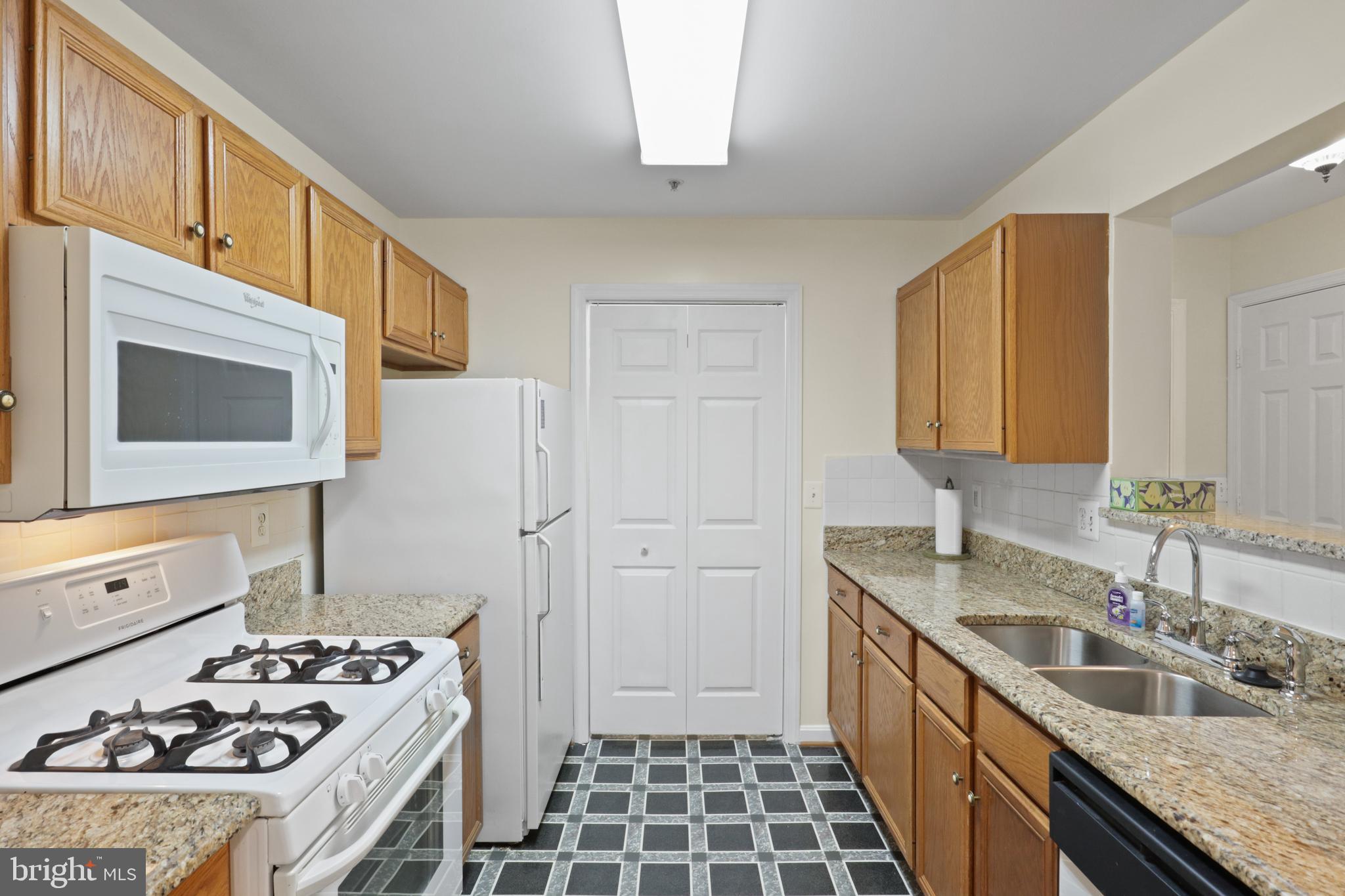 14158 CUDDY LOOP 103