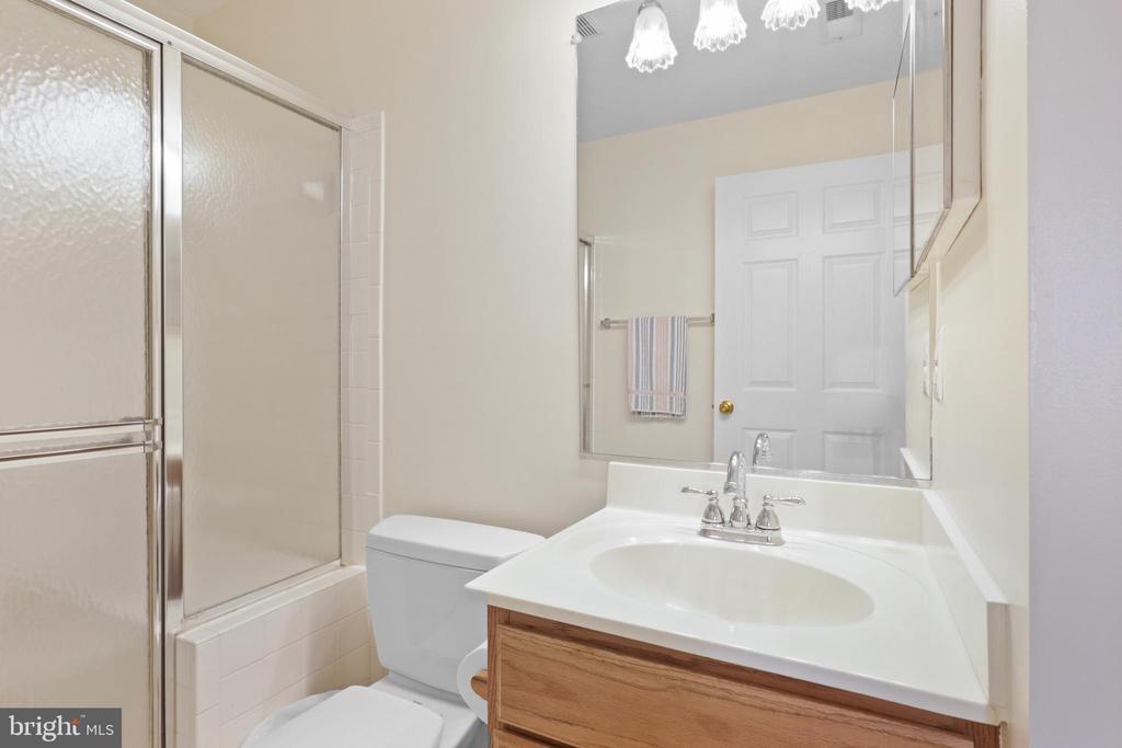 14158 CUDDY LOOP 103