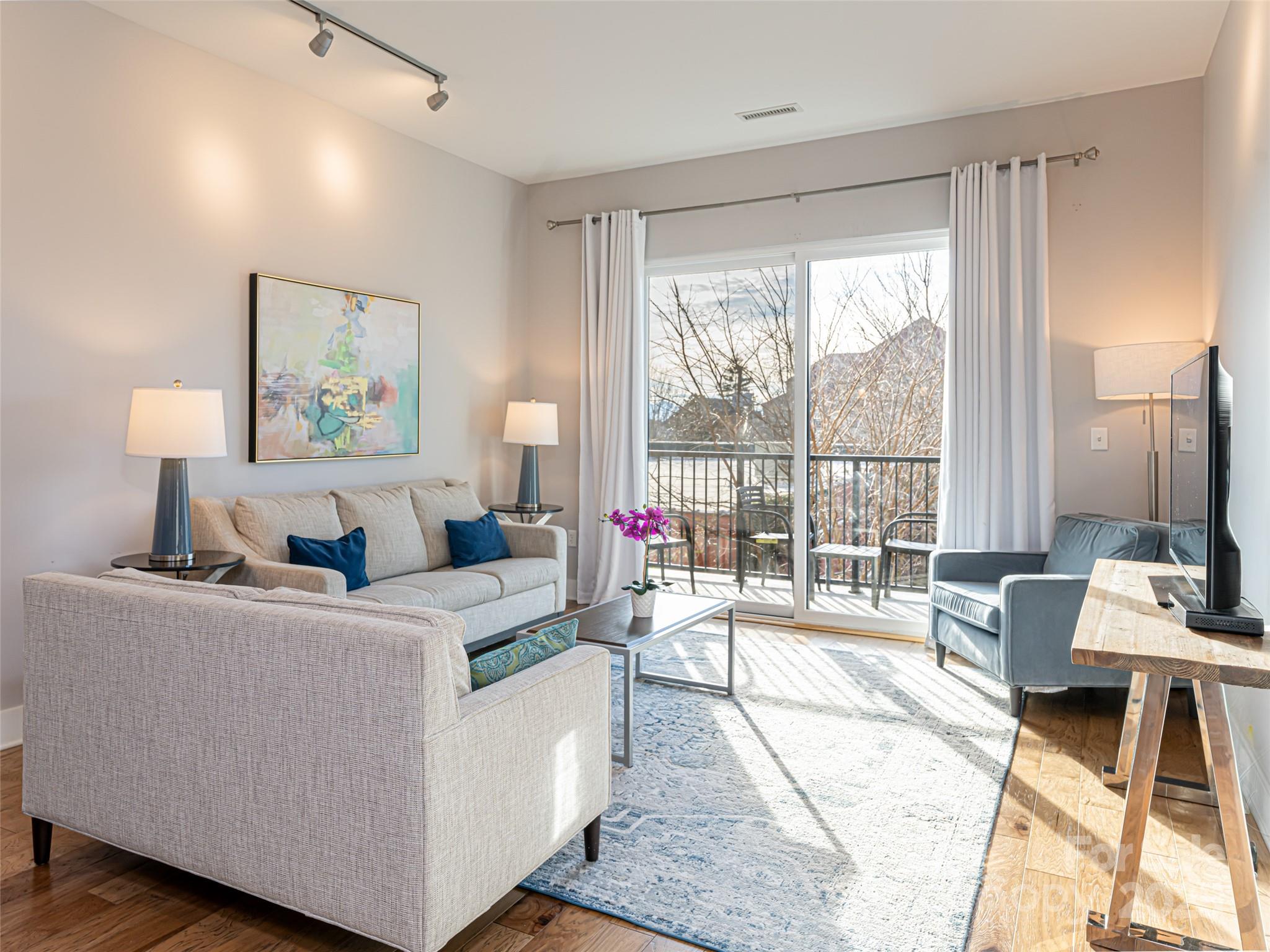 45 Asheland Avenue Unit: 302