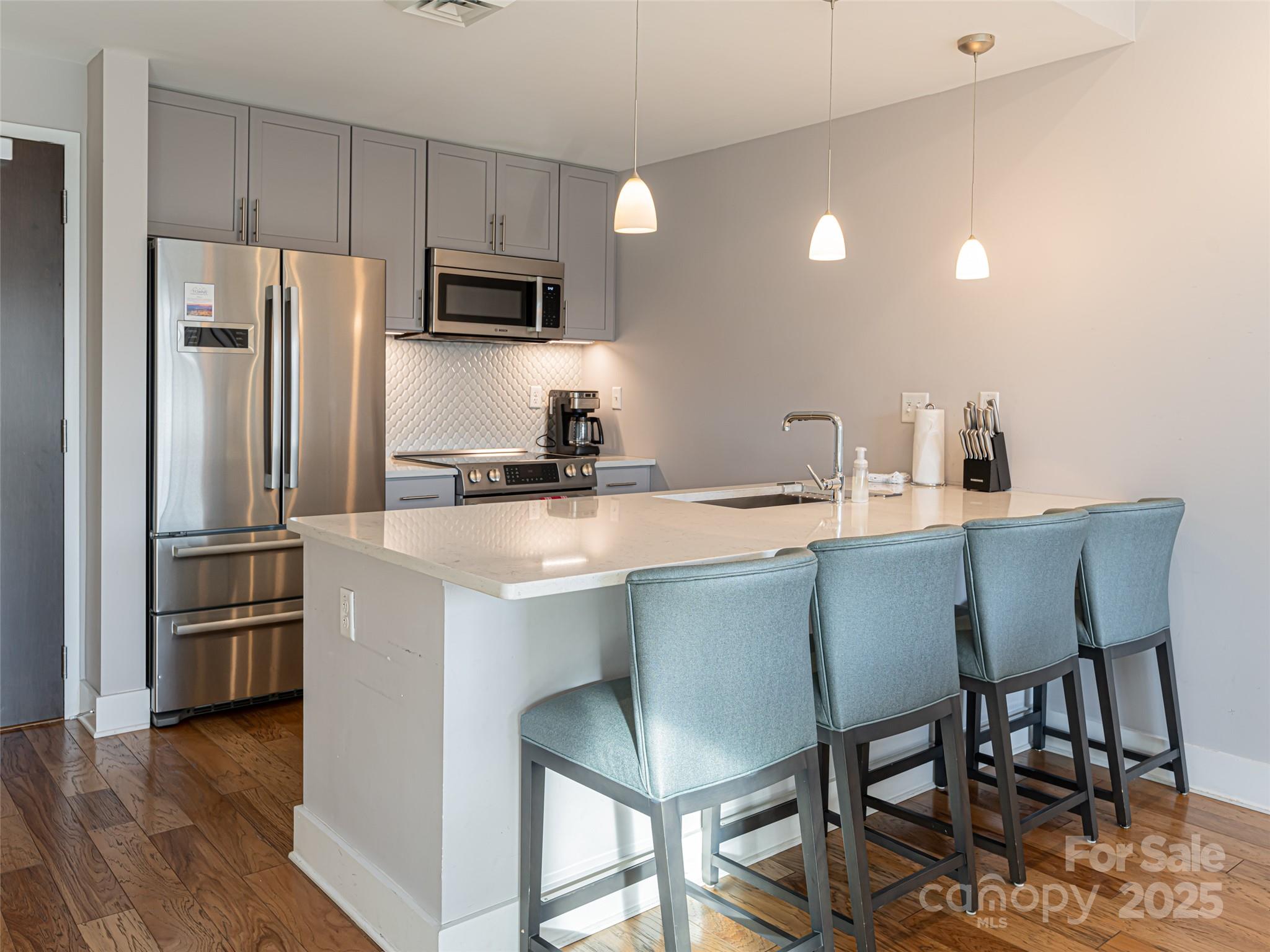 45 Asheland Avenue Unit: 302