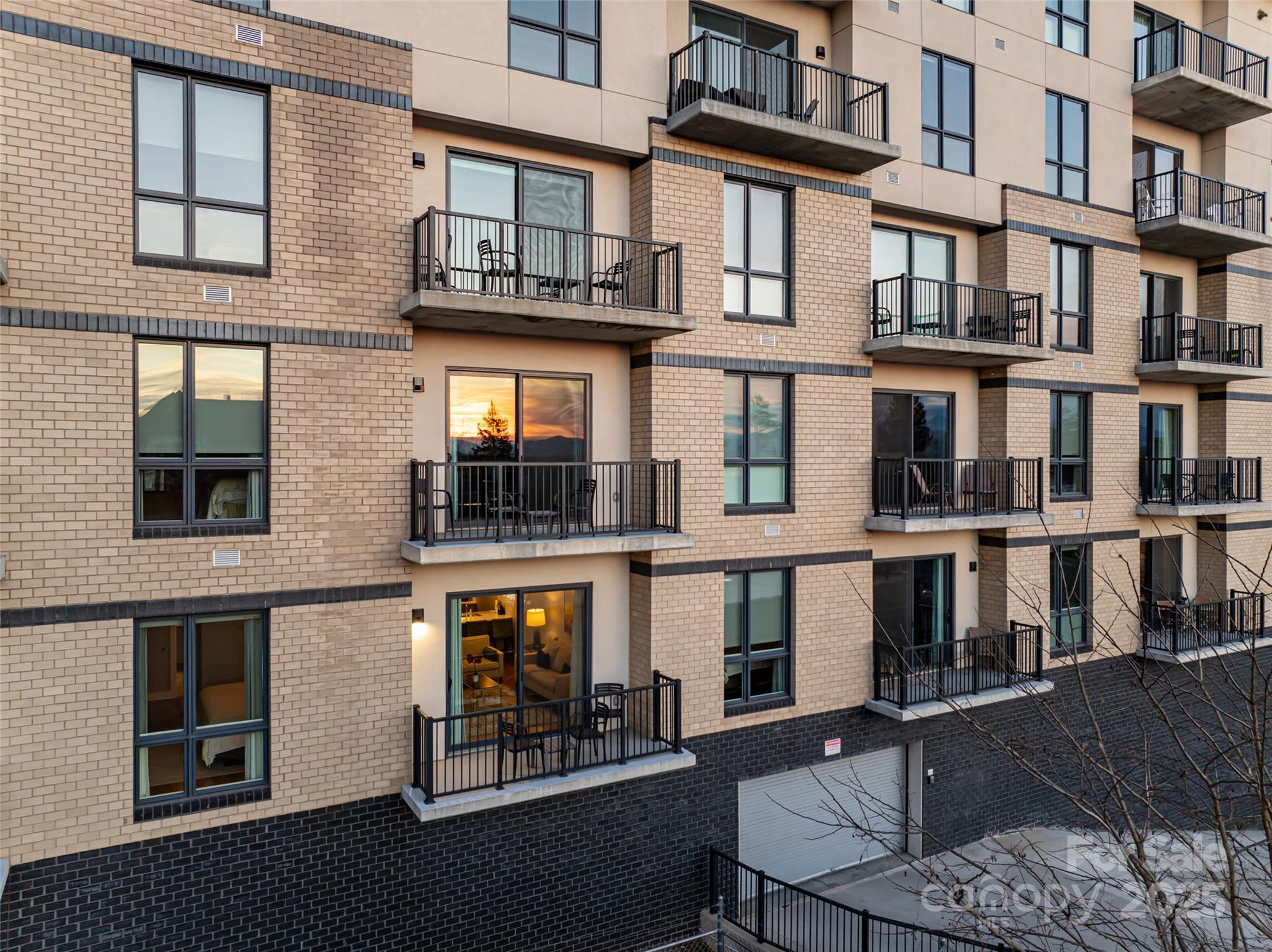 45 Asheland Avenue Unit: 302