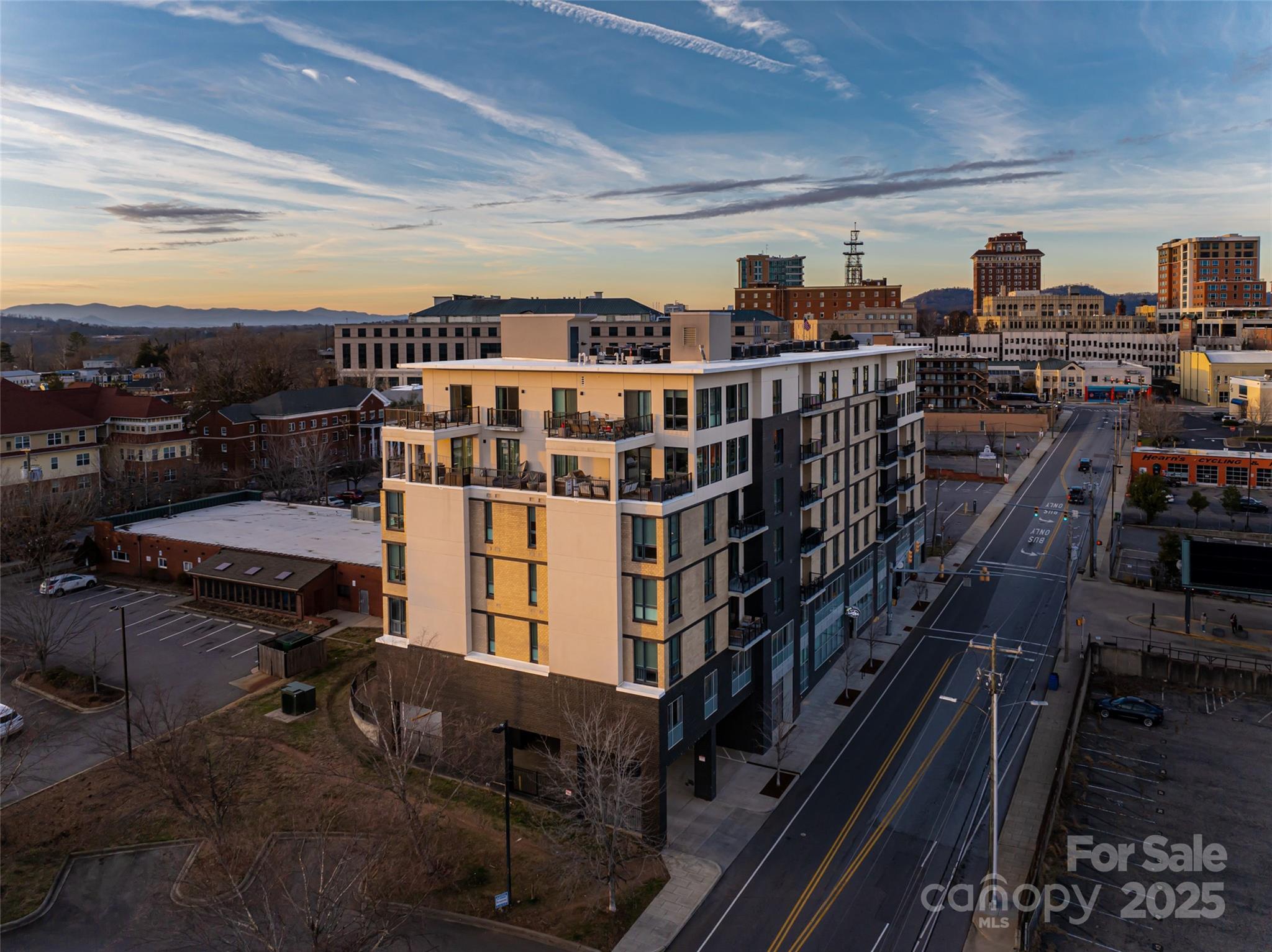 45 Asheland Avenue Unit: 302
