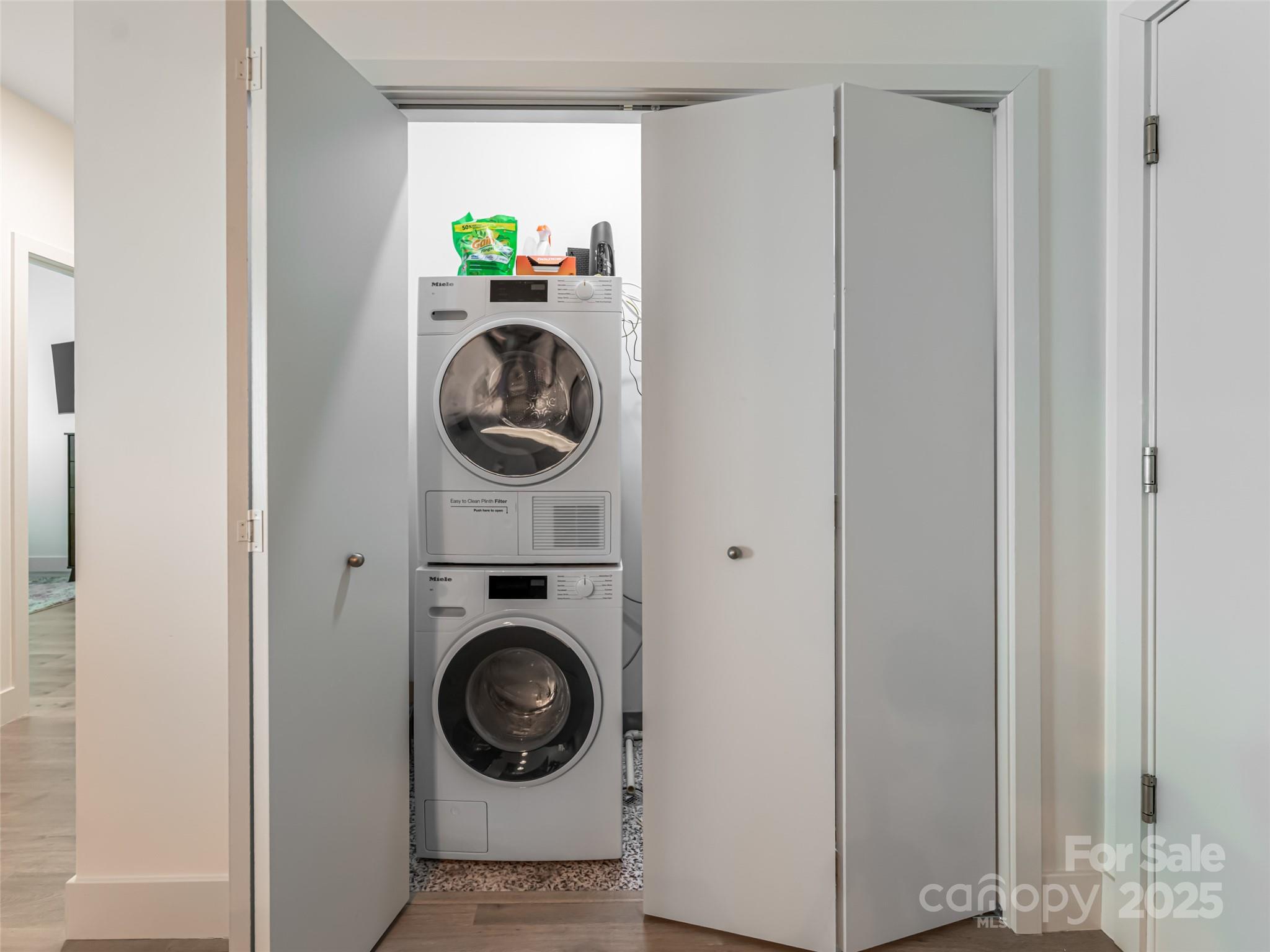 68 Craven Street Unit: 203