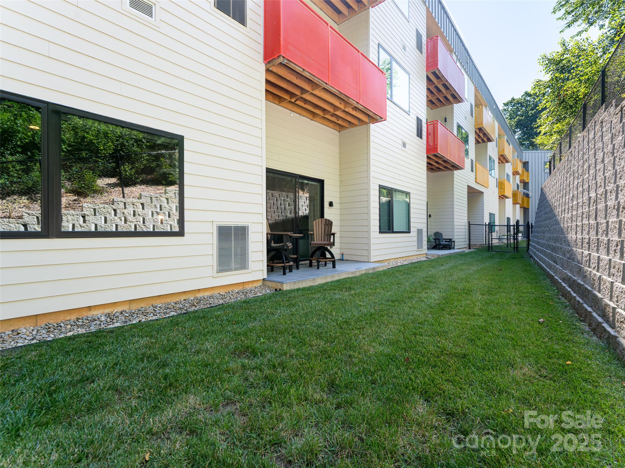 68 Craven Street Unit: 203