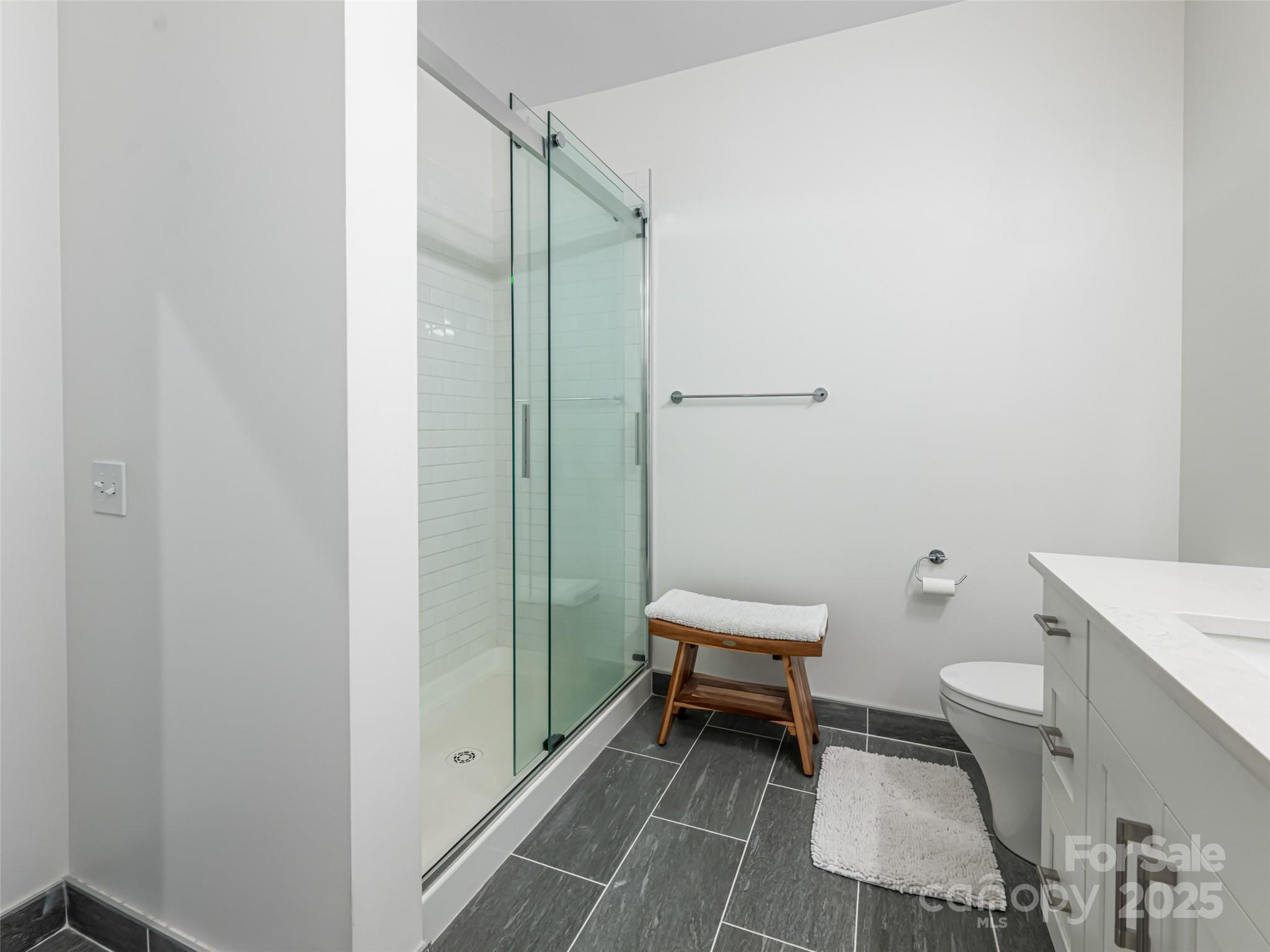 68 Craven Street Unit: 203