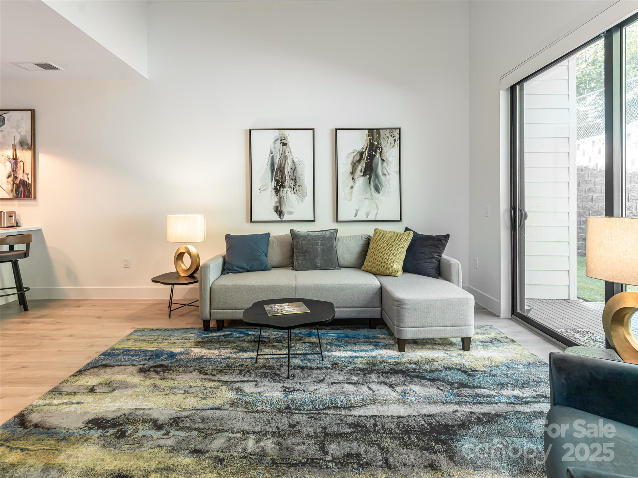 68 Craven Street Unit: 203