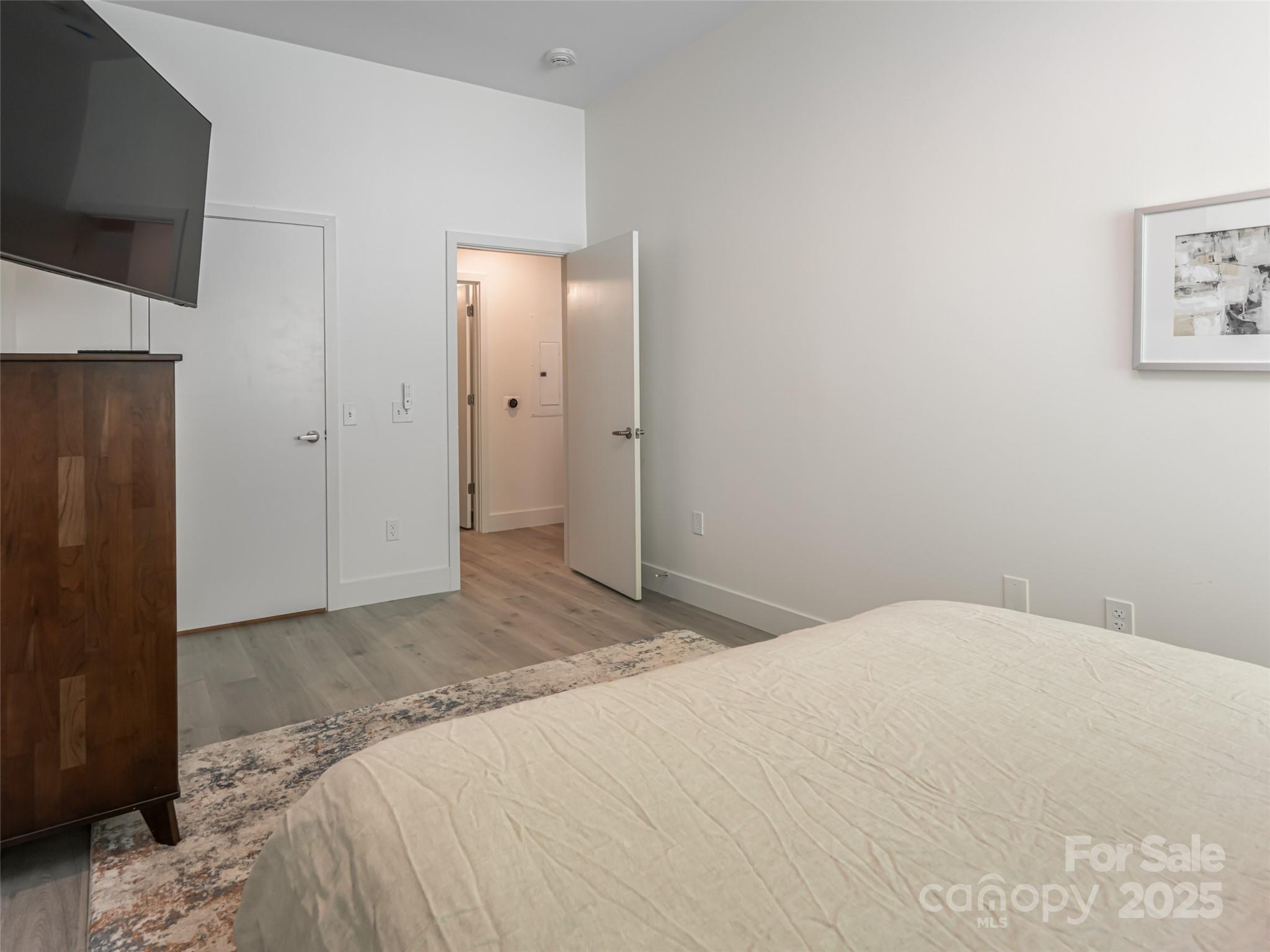 68 Craven Street Unit: 203