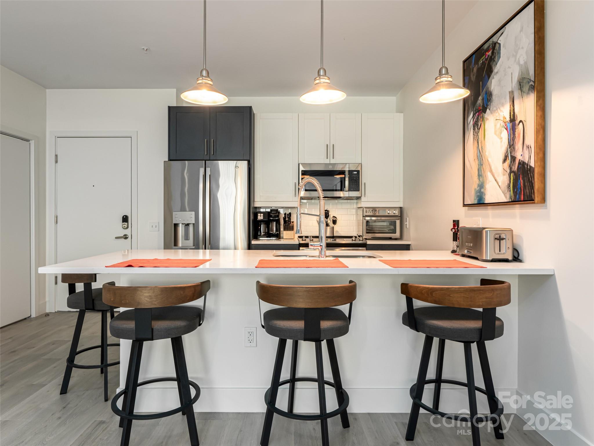 68 Craven Street Unit: 203