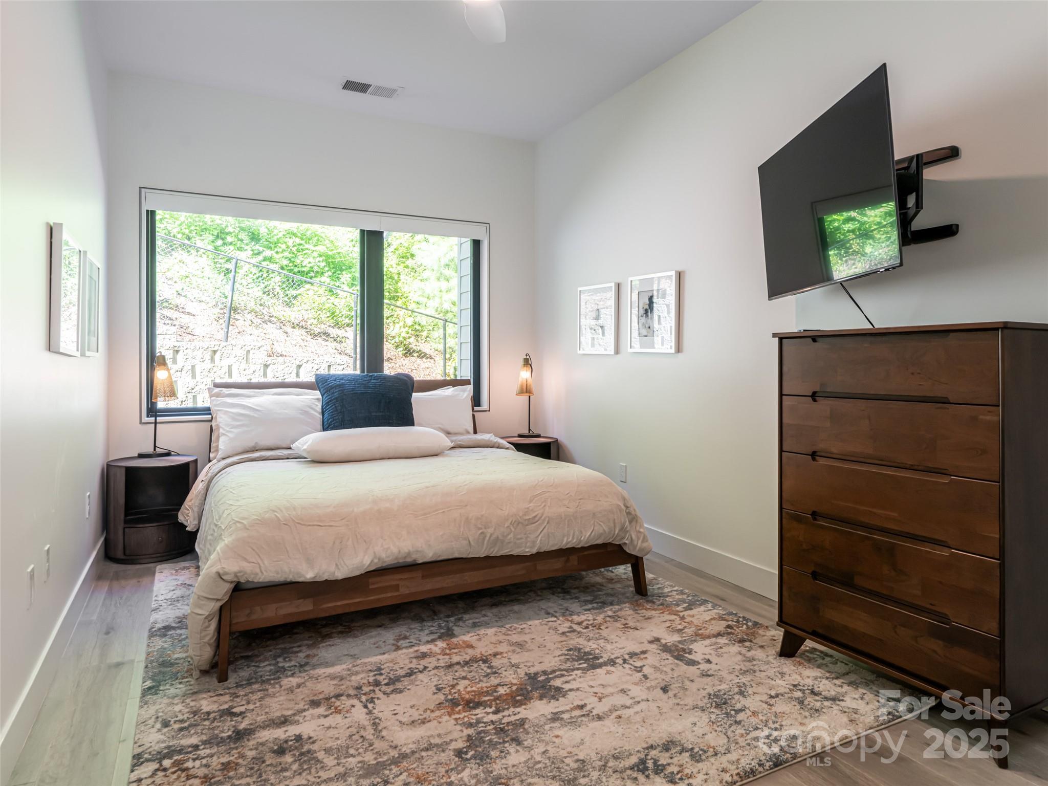 68 Craven Street Unit: 203
