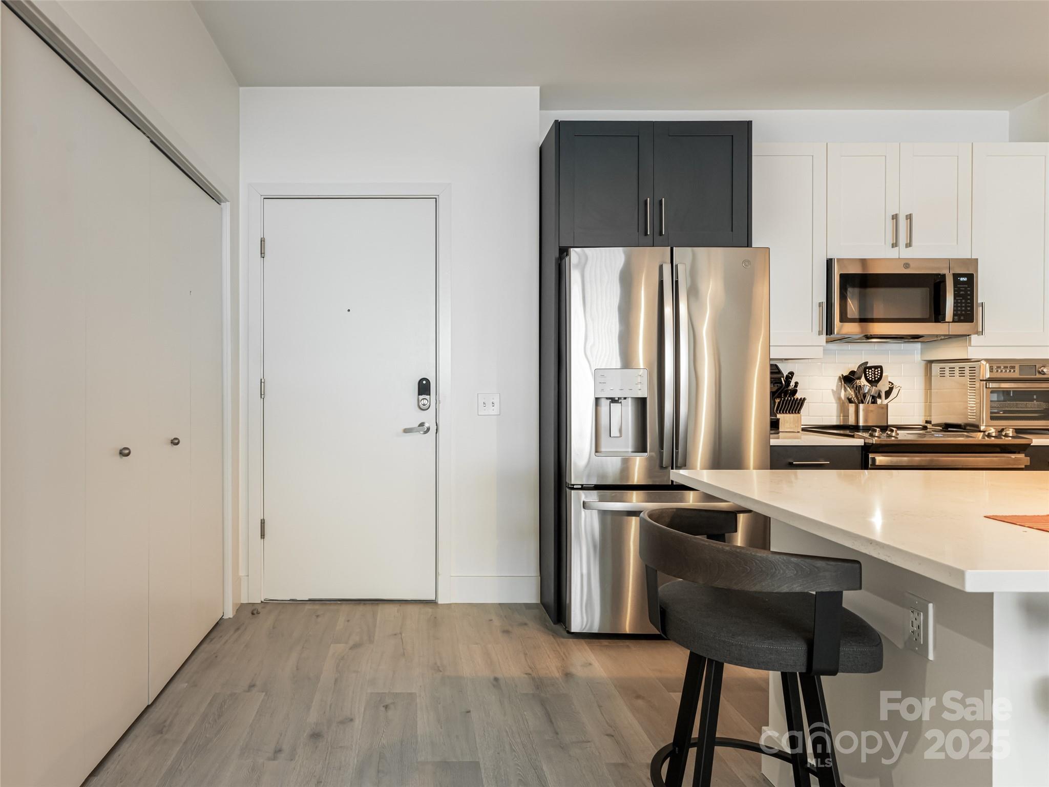 68 Craven Street Unit: 203