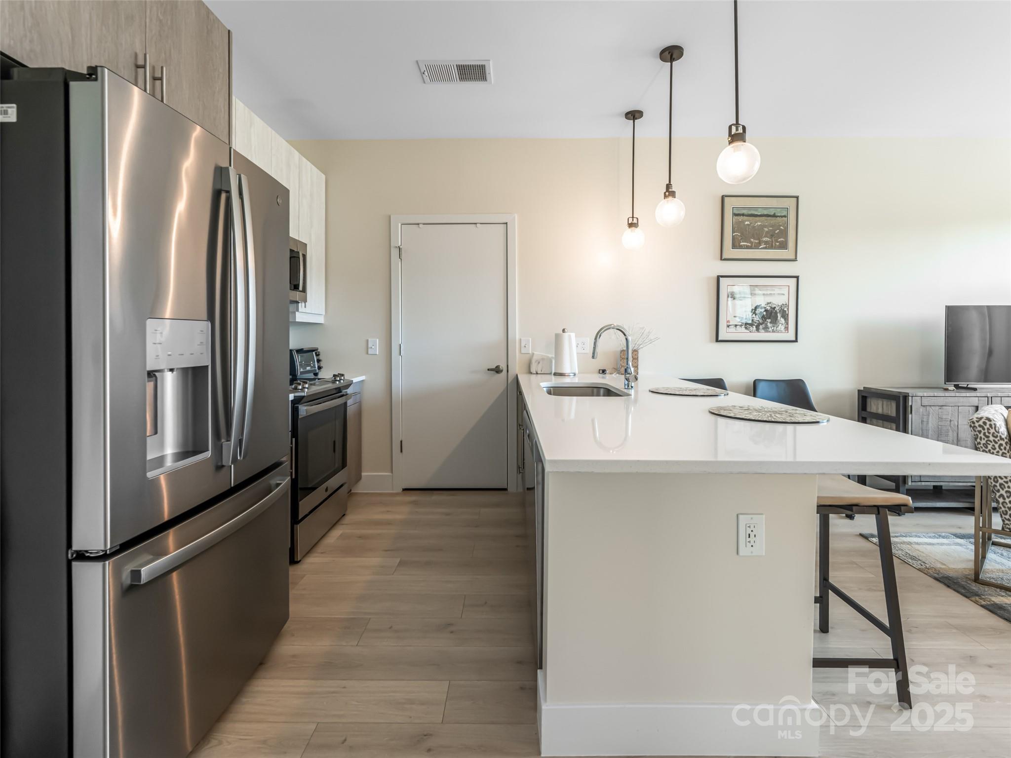 68 Craven Street Unit: 310