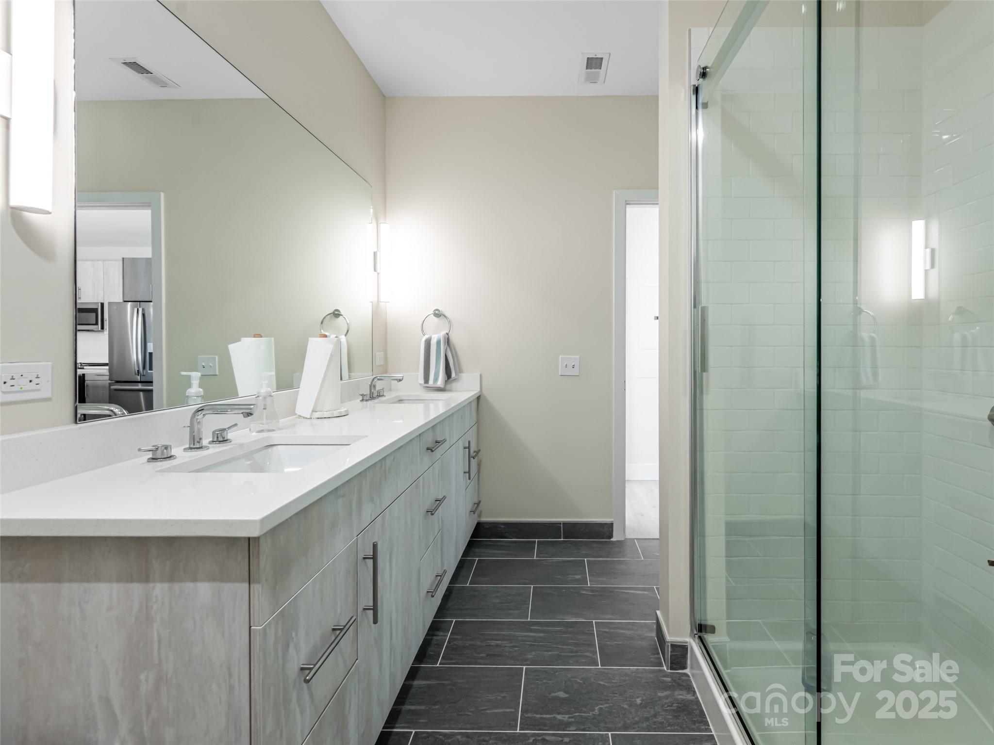 68 Craven Street Unit: 310