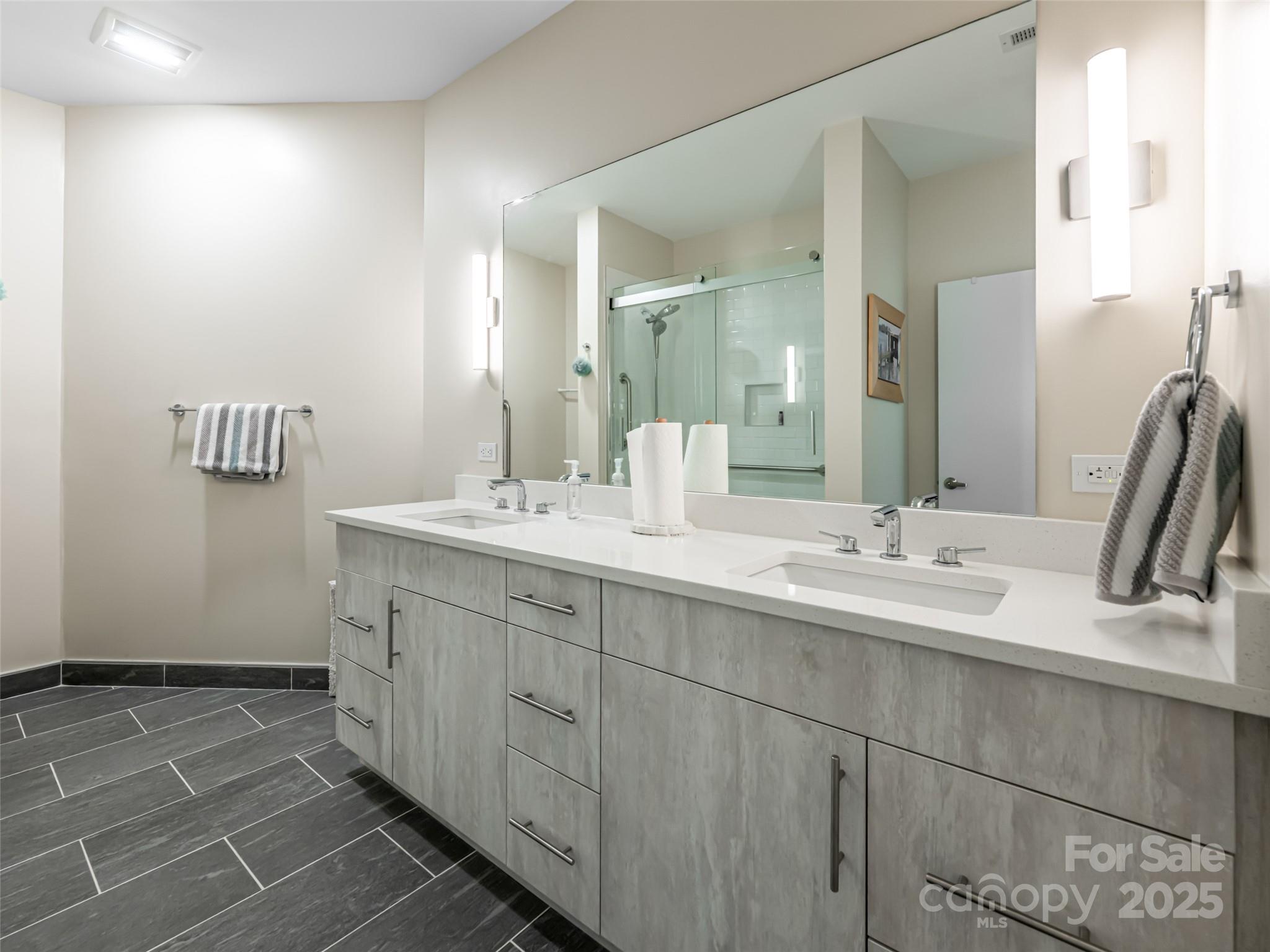 68 Craven Street Unit: 310