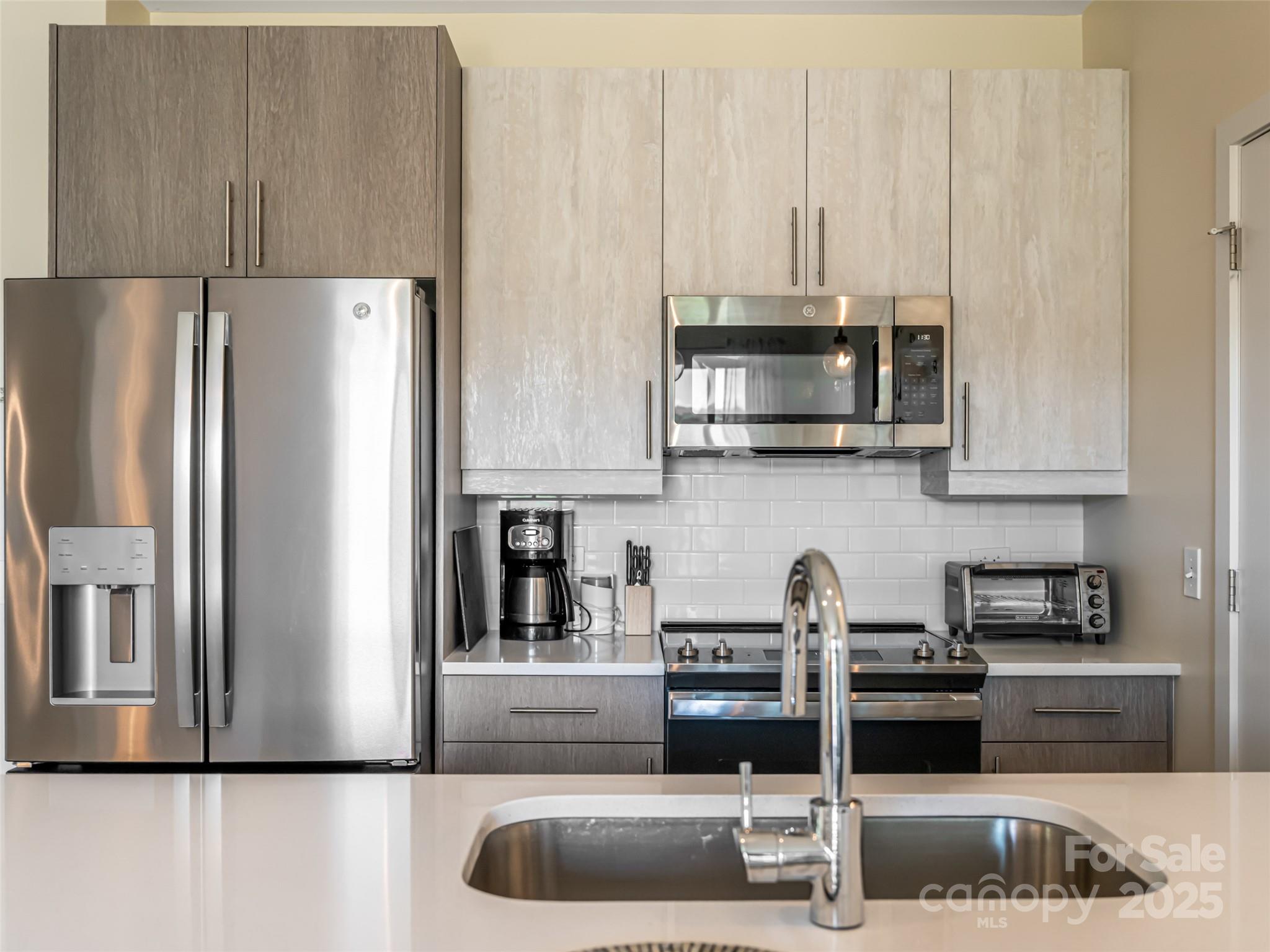 68 Craven Street Unit: 310