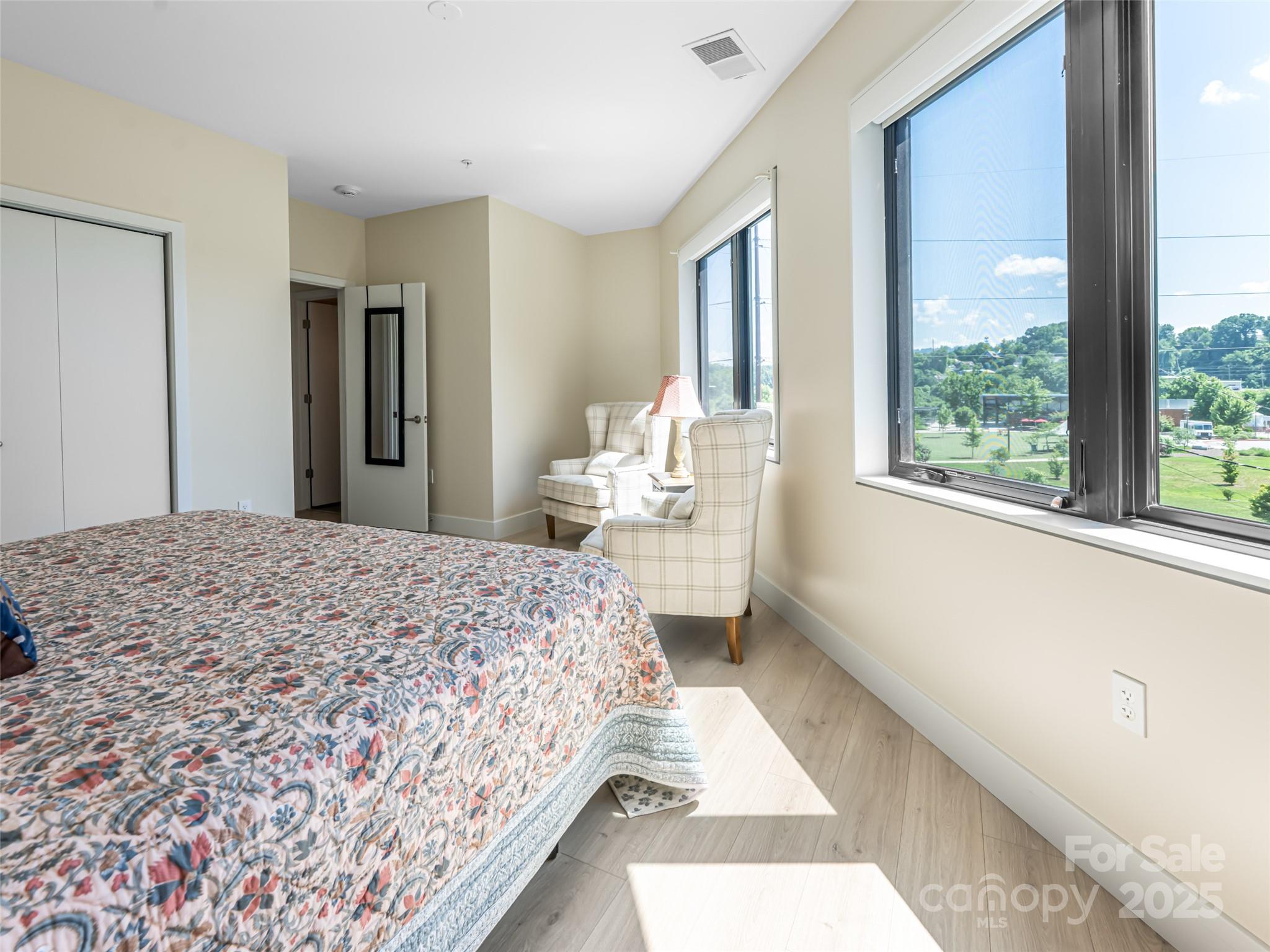 68 Craven Street Unit: 310