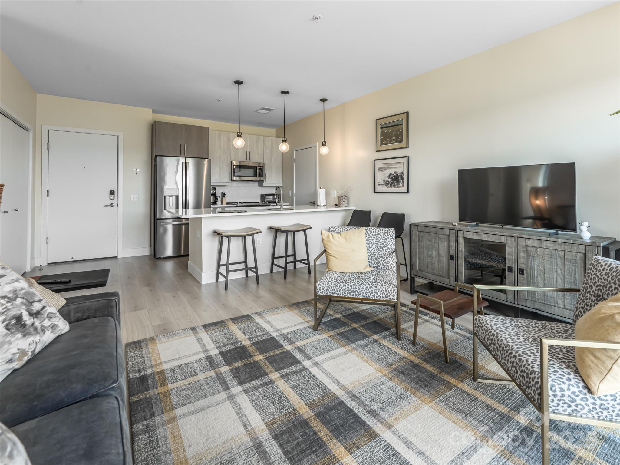 68 Craven Street Unit: 310