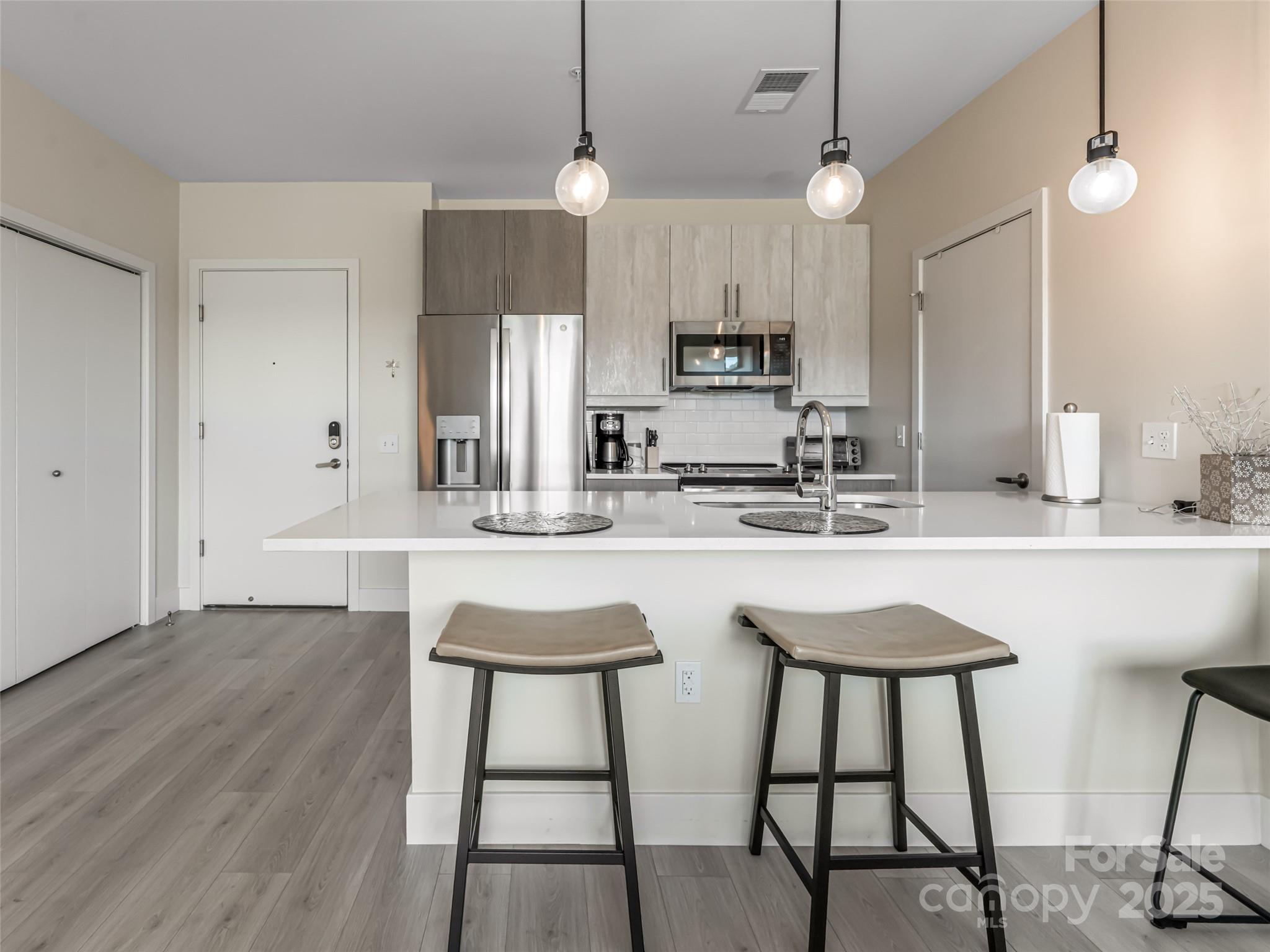 68 Craven Street Unit: 310
