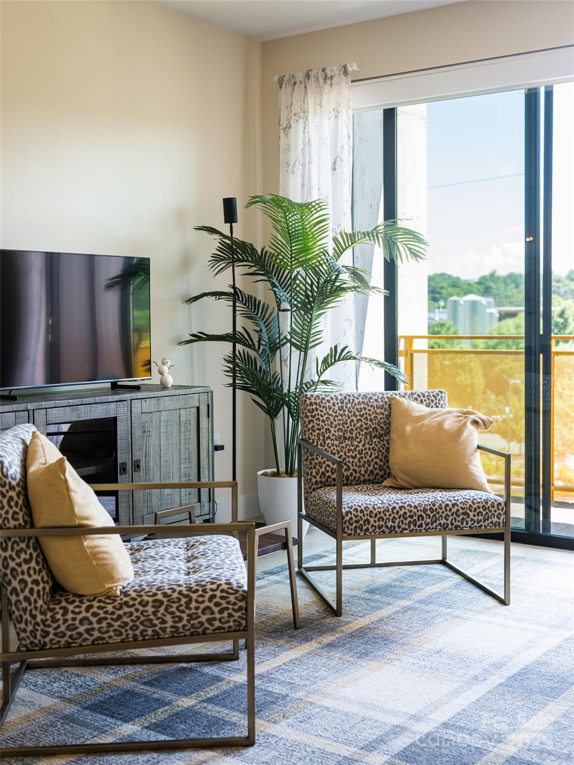 68 Craven Street Unit: 310