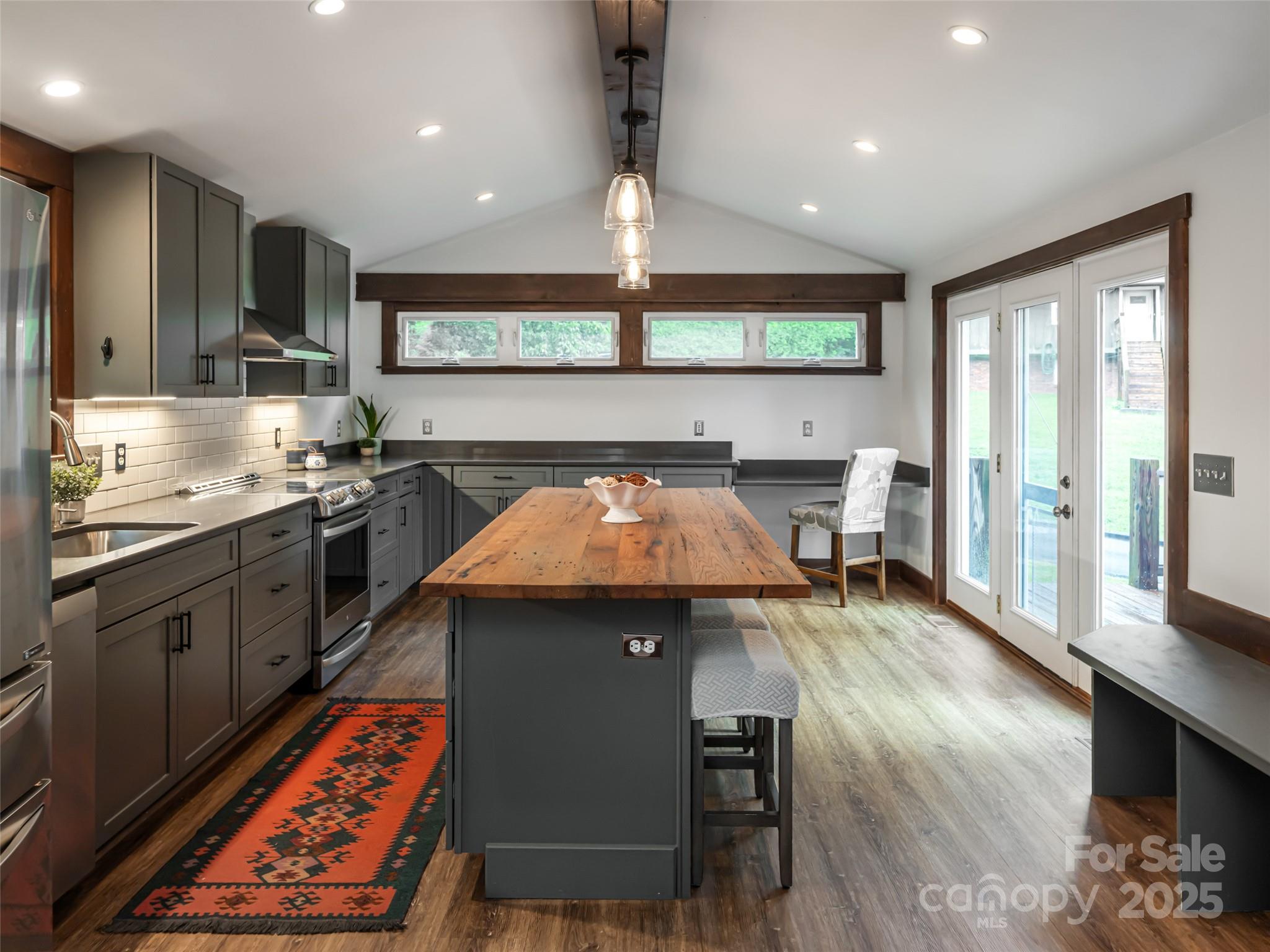 3 Valley Lane