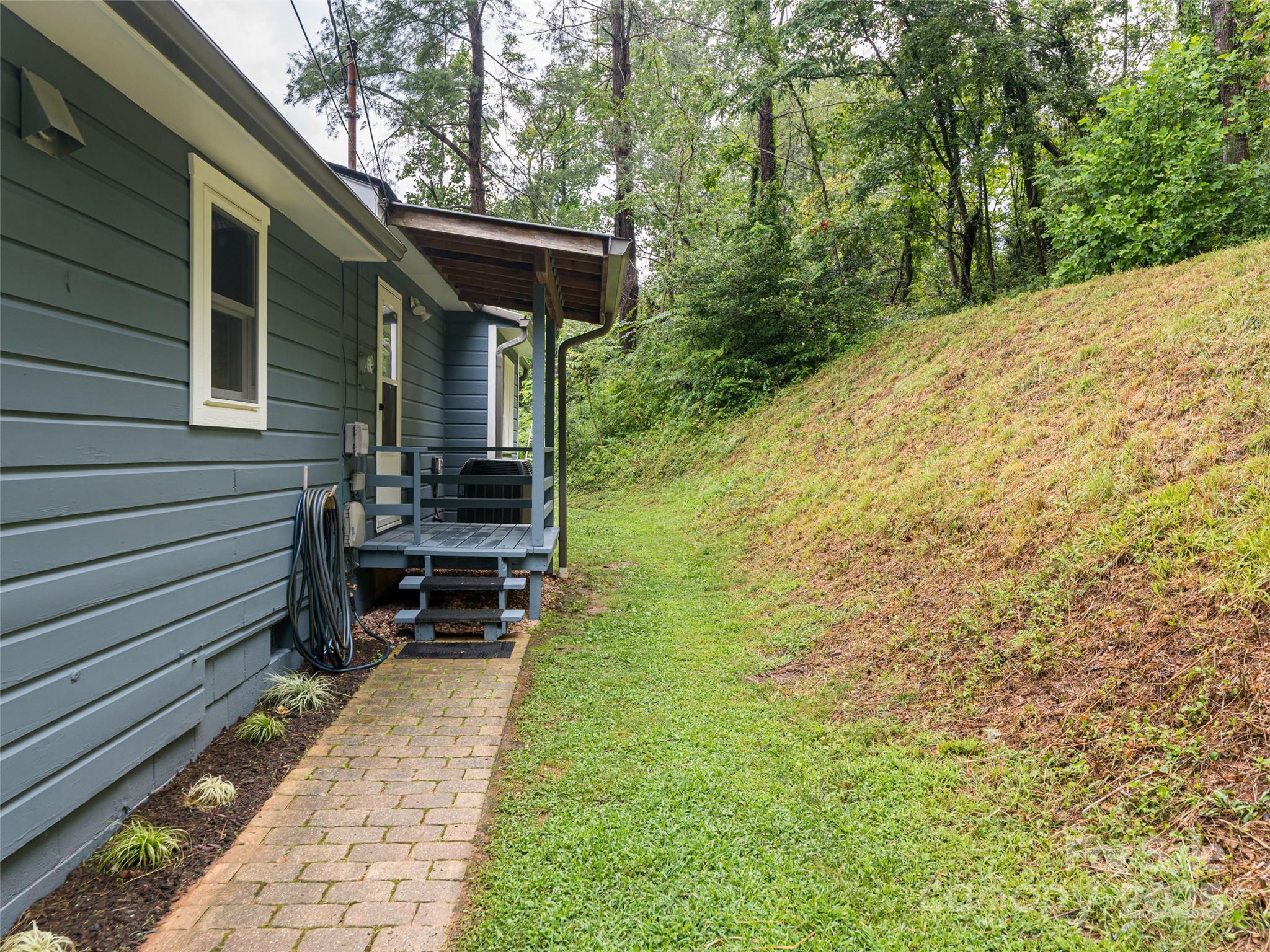 3 Valley Lane