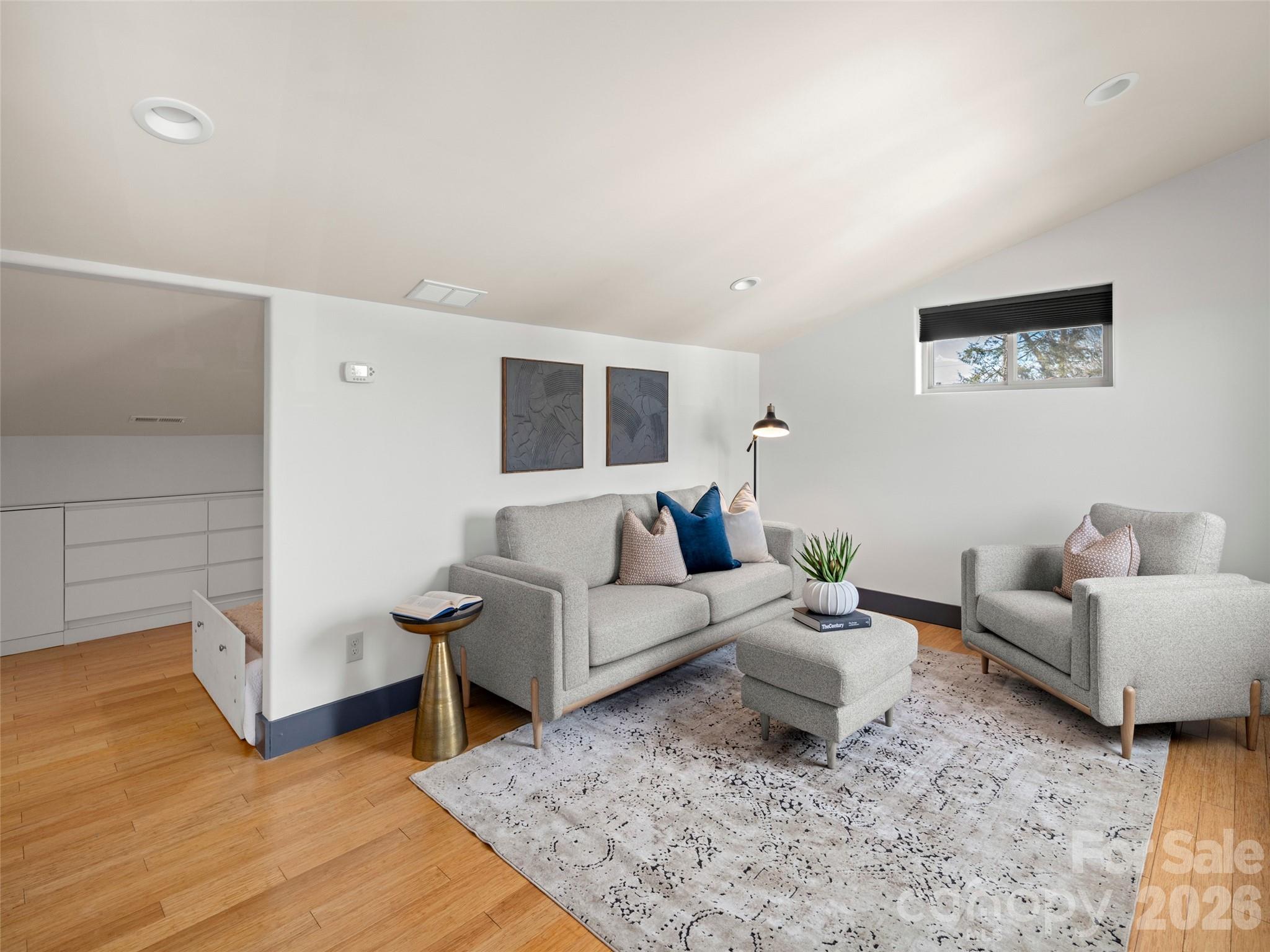 46 Park Avenue N