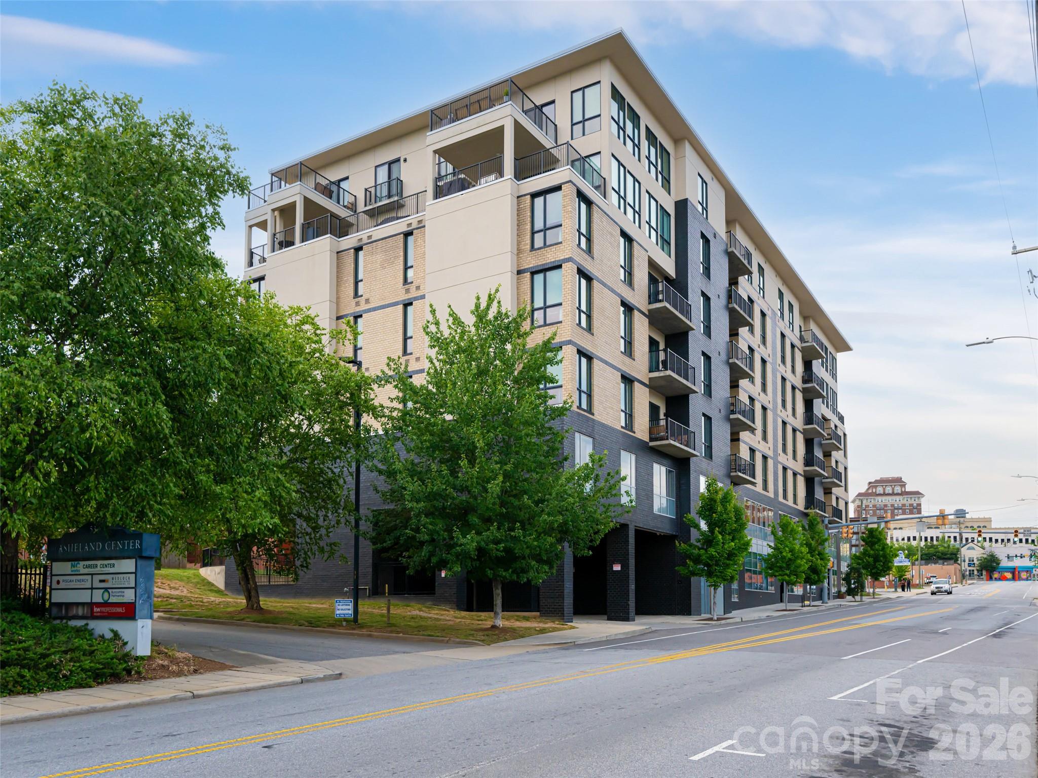 45 Asheland Avenue Unit: 306