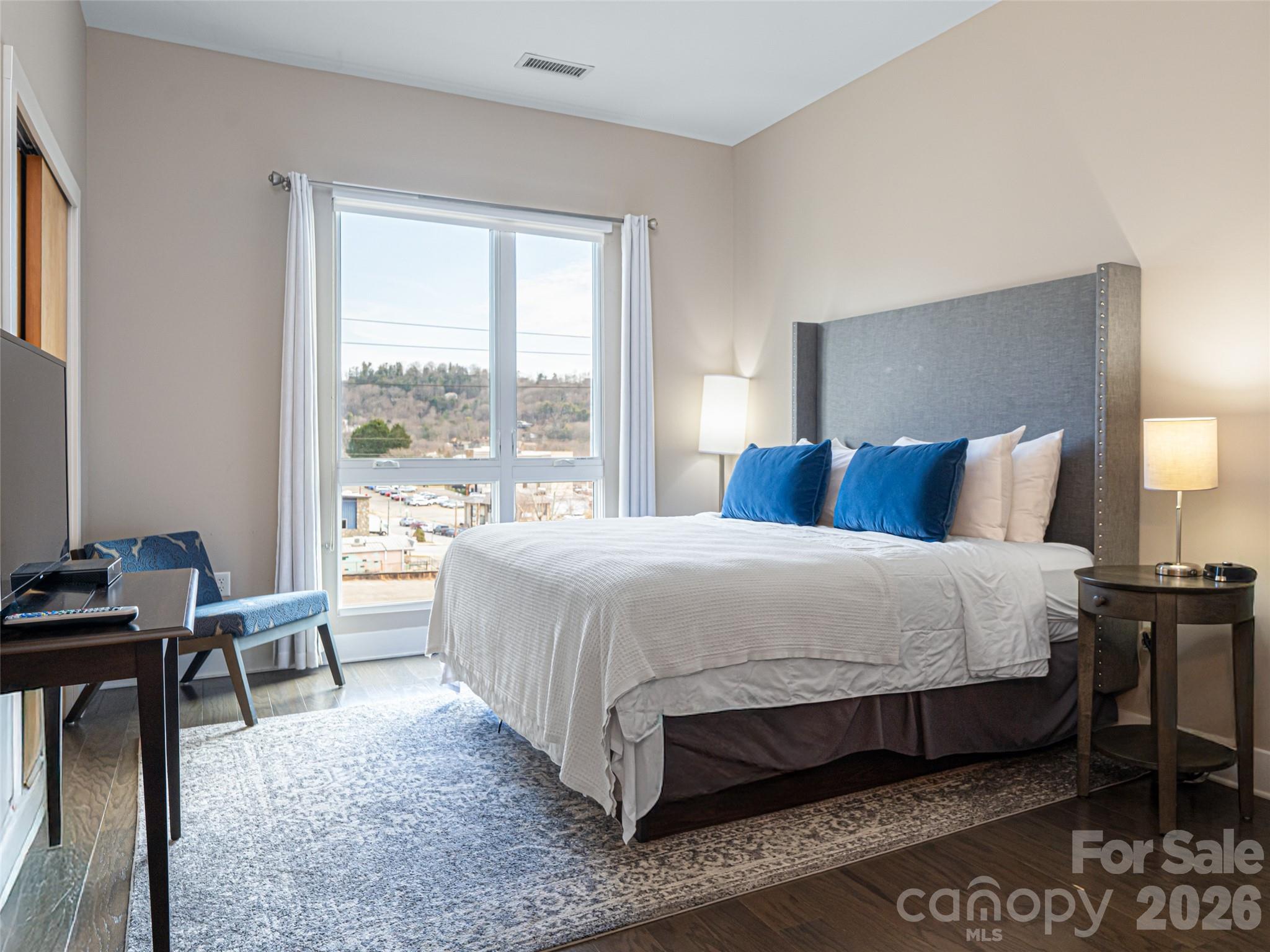 45 Asheland Avenue Unit: 306