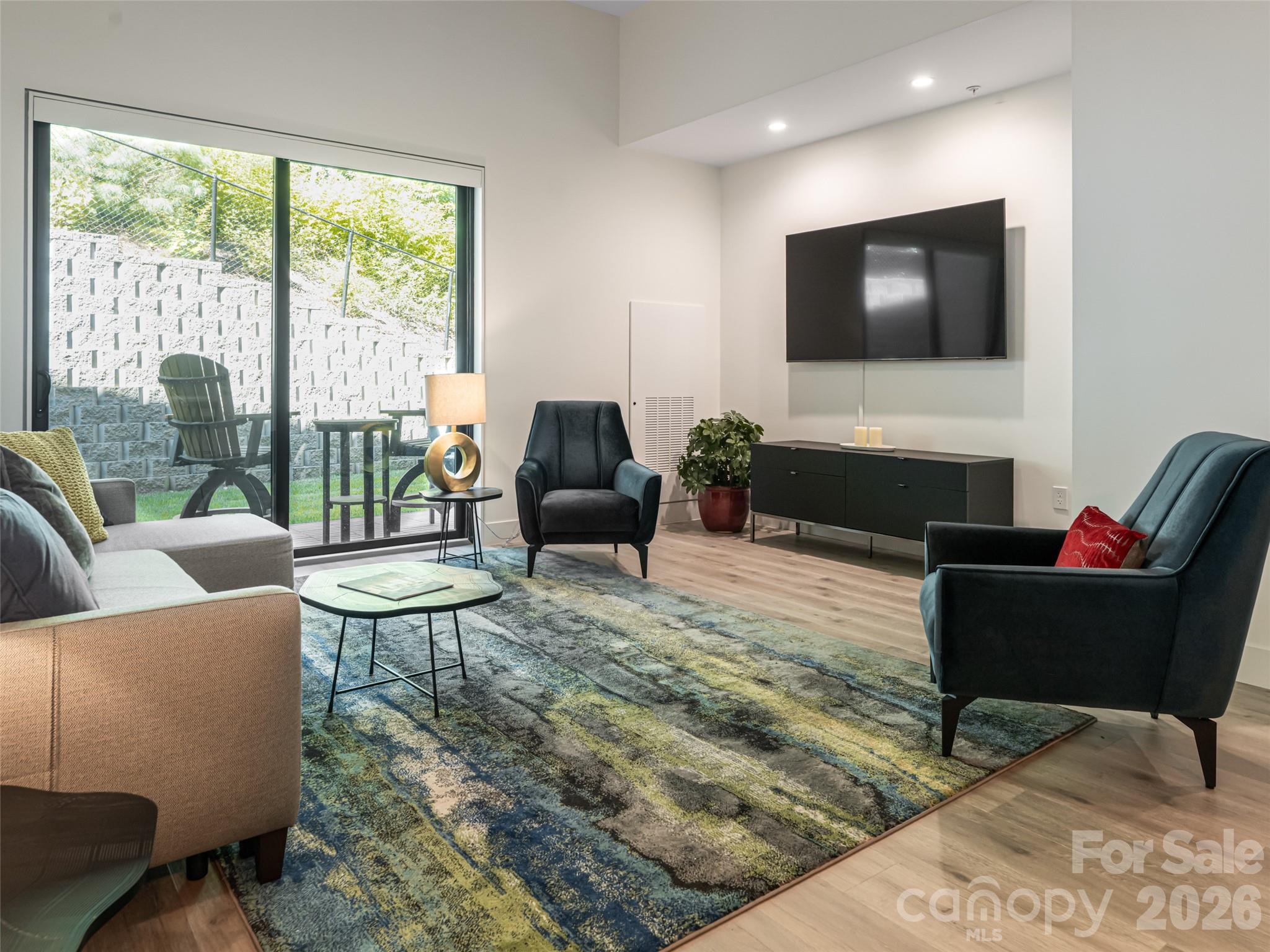 68 Craven Street Unit: 203