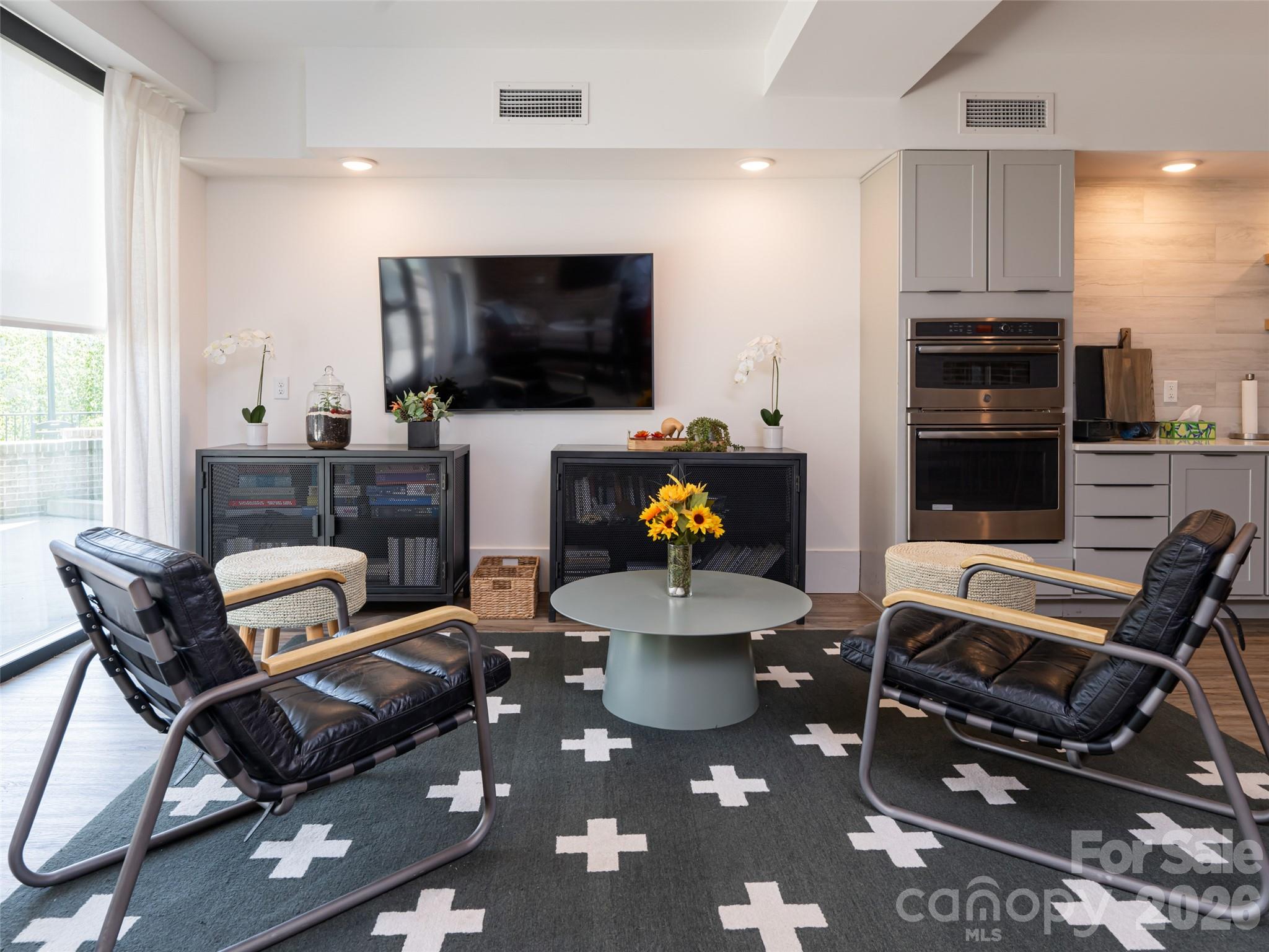 55 S Market Street Unit: 515