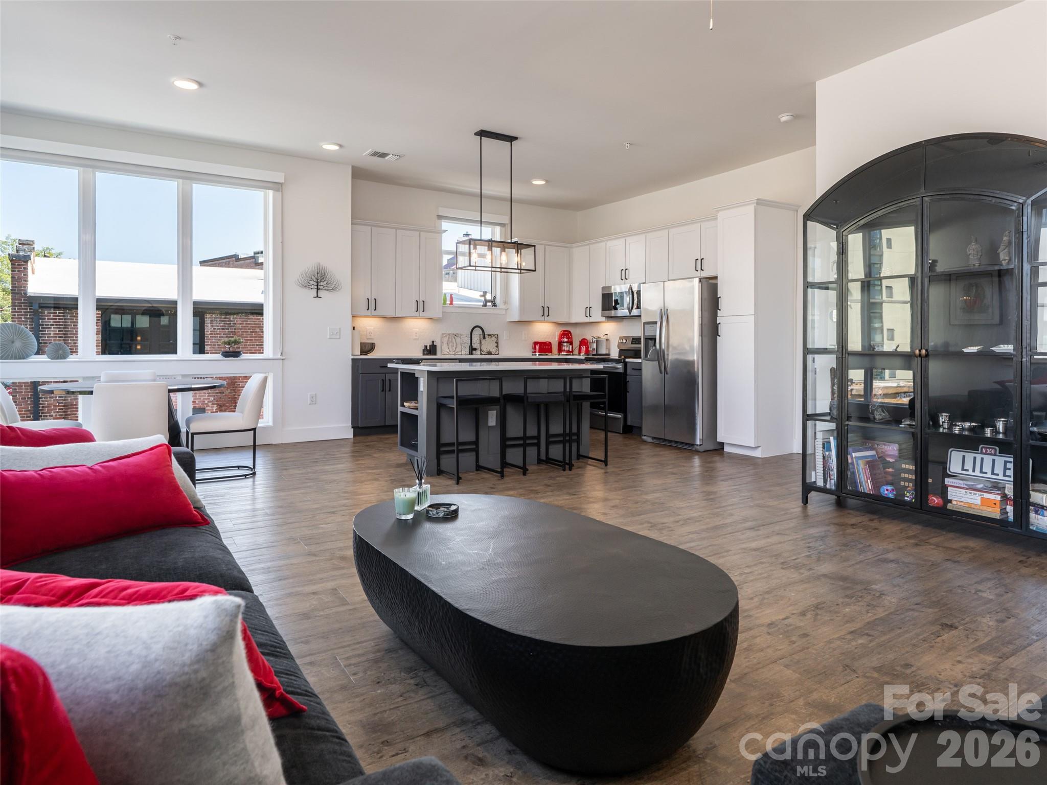 55 S Market Street Unit: 515