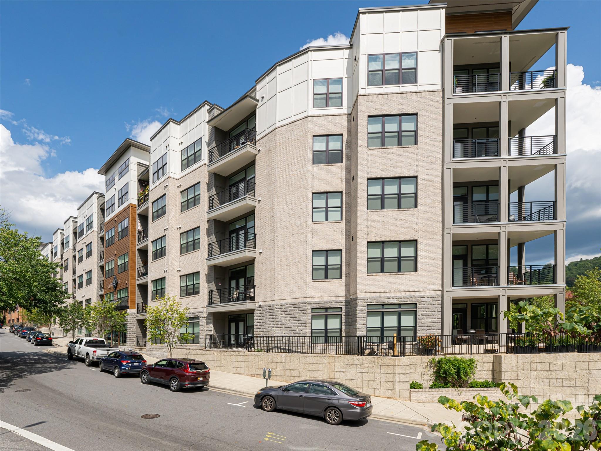 55 S Market Street Unit: 515