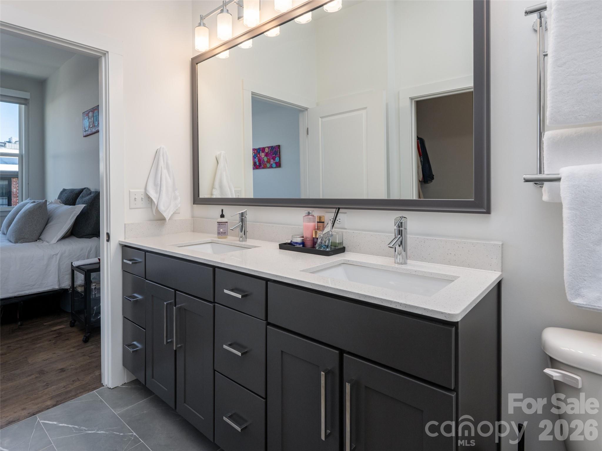 55 S Market Street Unit: 515