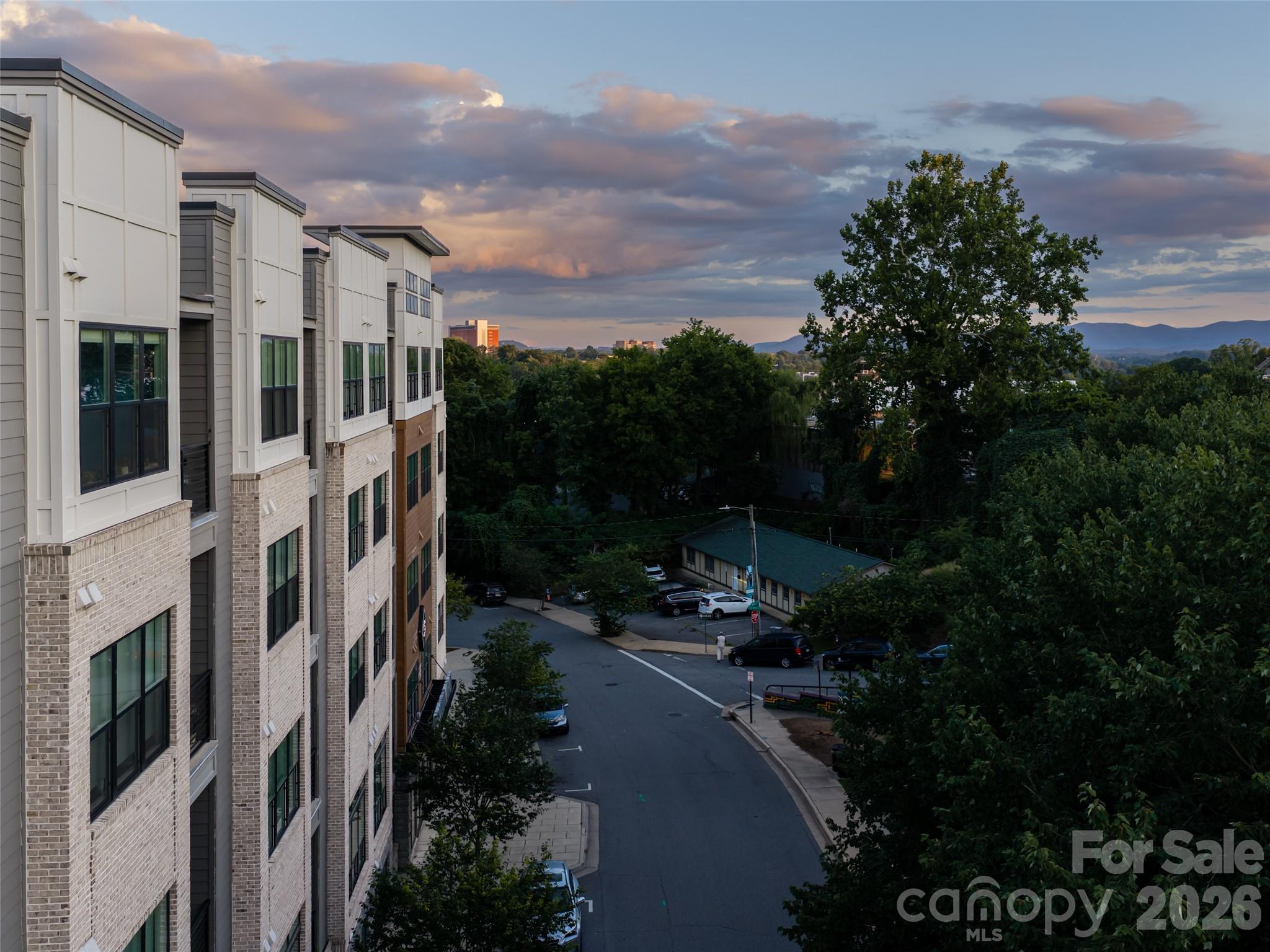 55 S Market Street Unit: 515