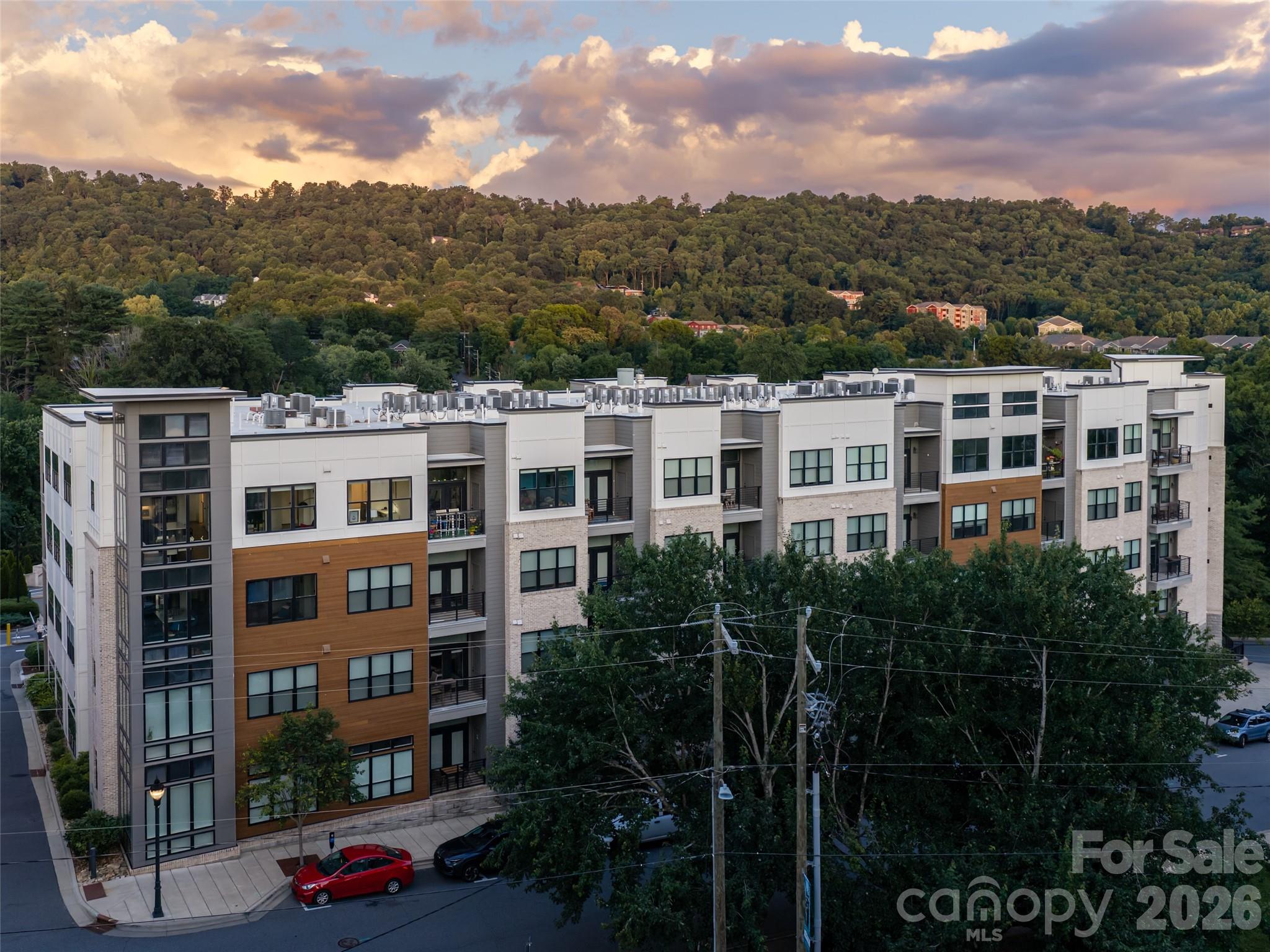 55 S Market Street Unit: 515