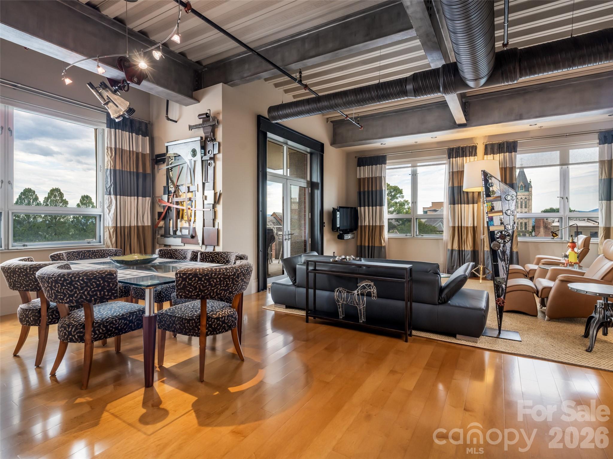 12 S Lexington Avenue Unit: 407