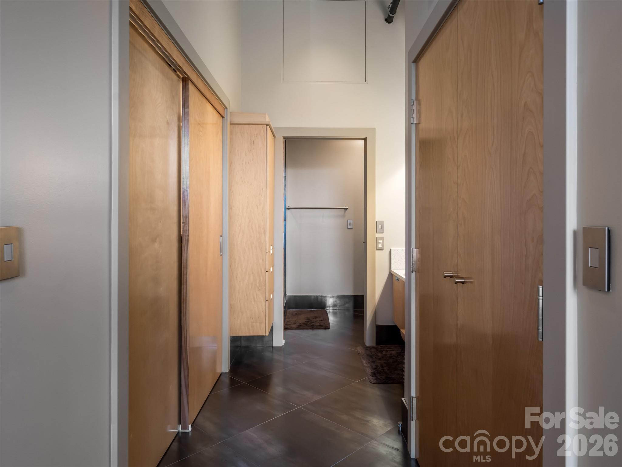 12 S Lexington Avenue Unit: 407