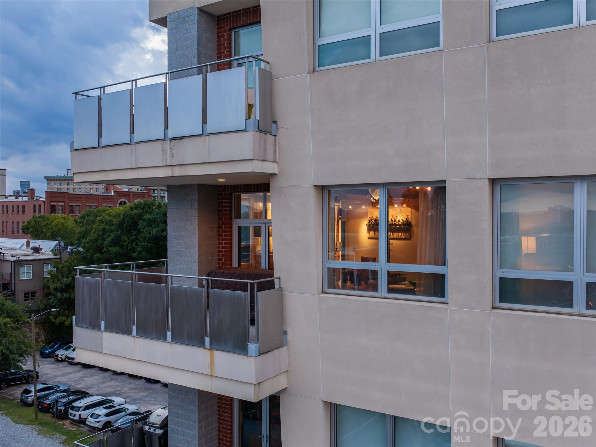 12 S Lexington Avenue Unit: 407