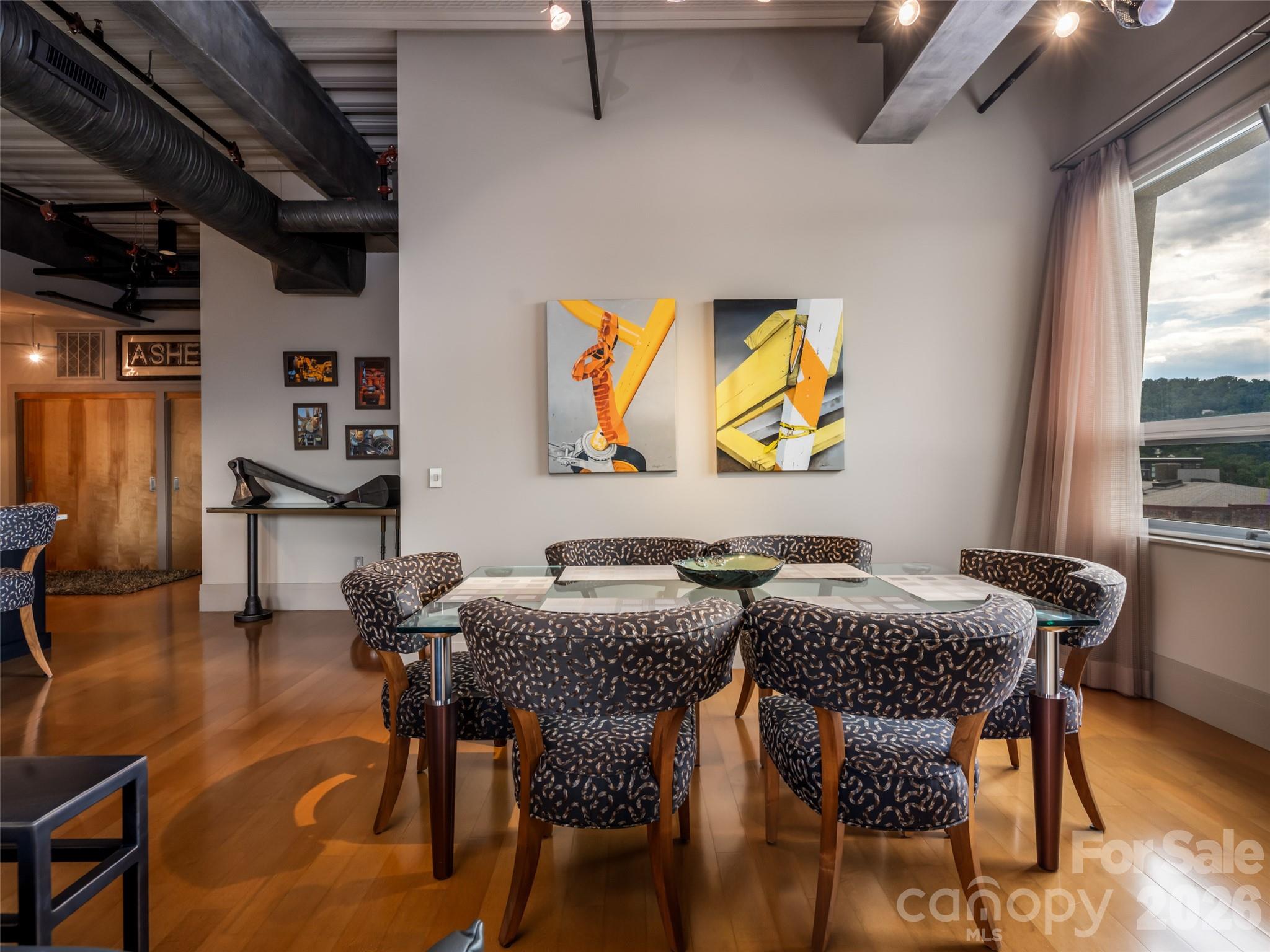 12 S Lexington Avenue Unit: 407