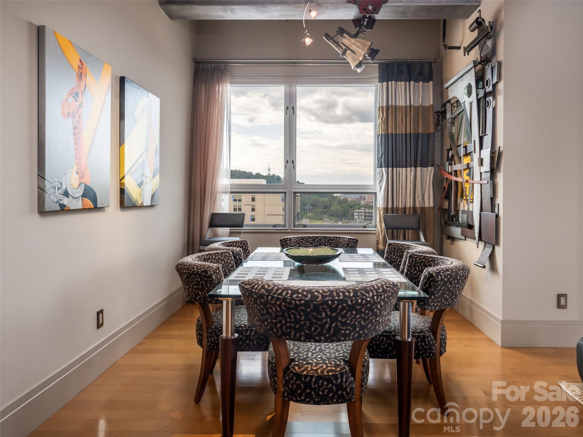 12 S Lexington Avenue Unit: 407