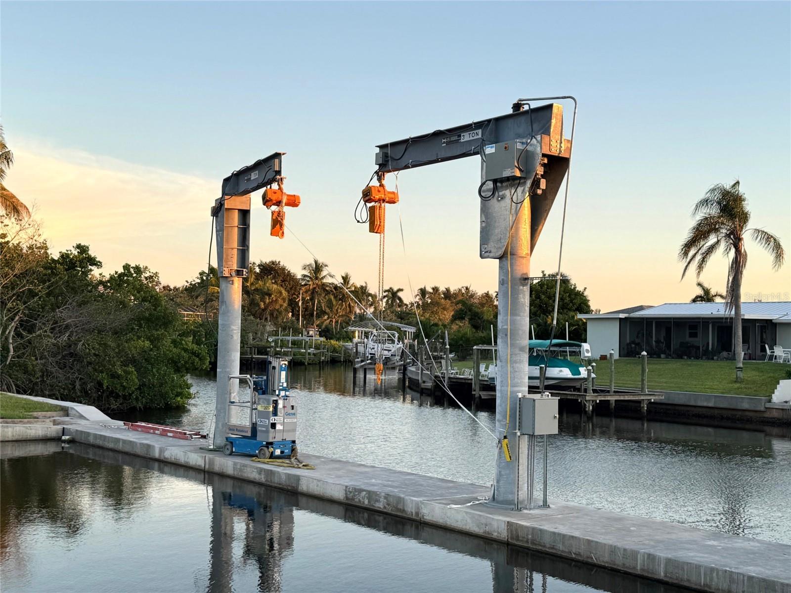 5011 MANGROVE POINT RD