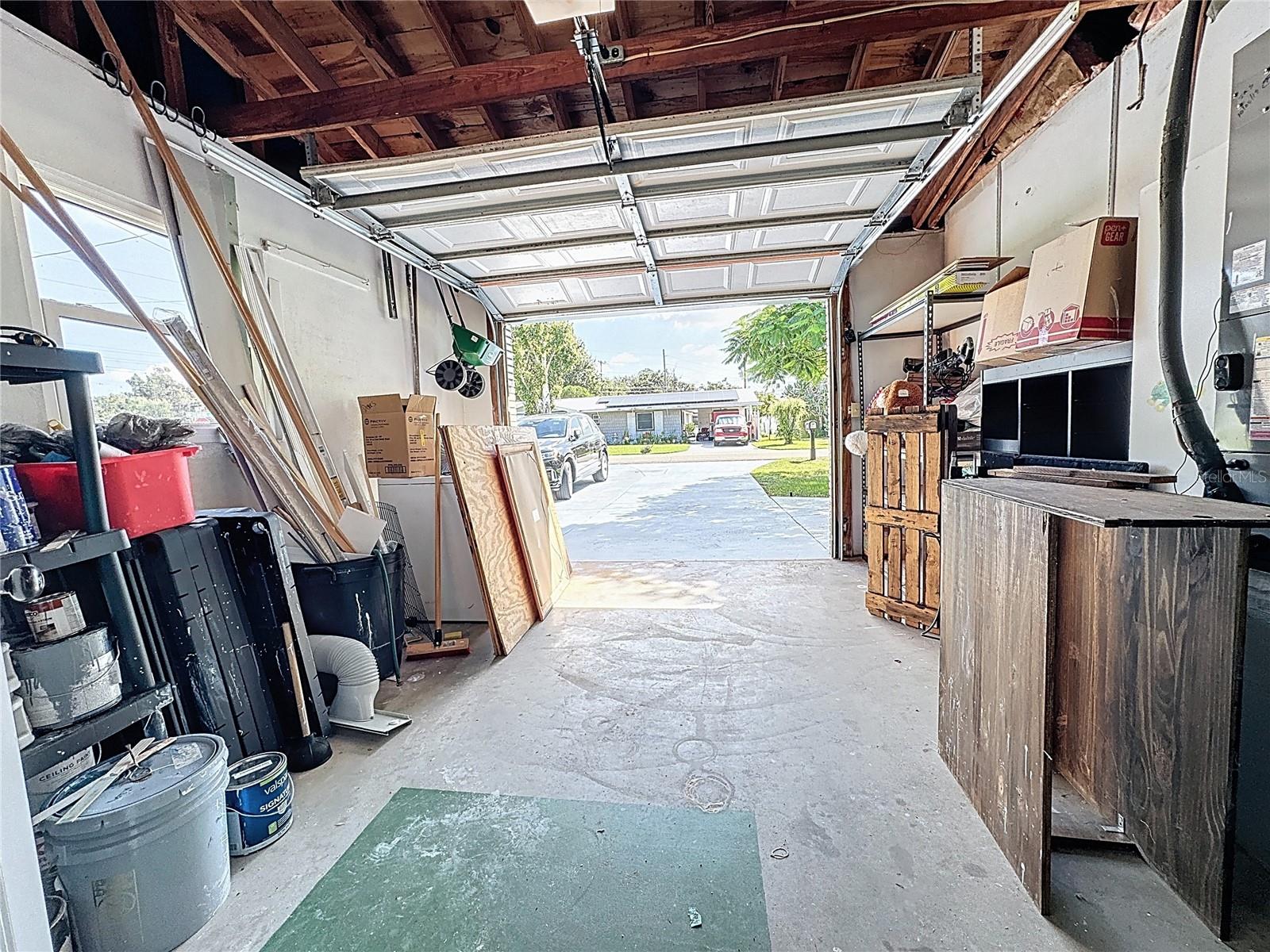 1843 SANDRA BLVD
