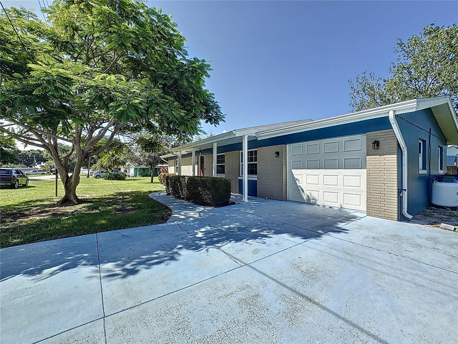 1843 SANDRA BLVD