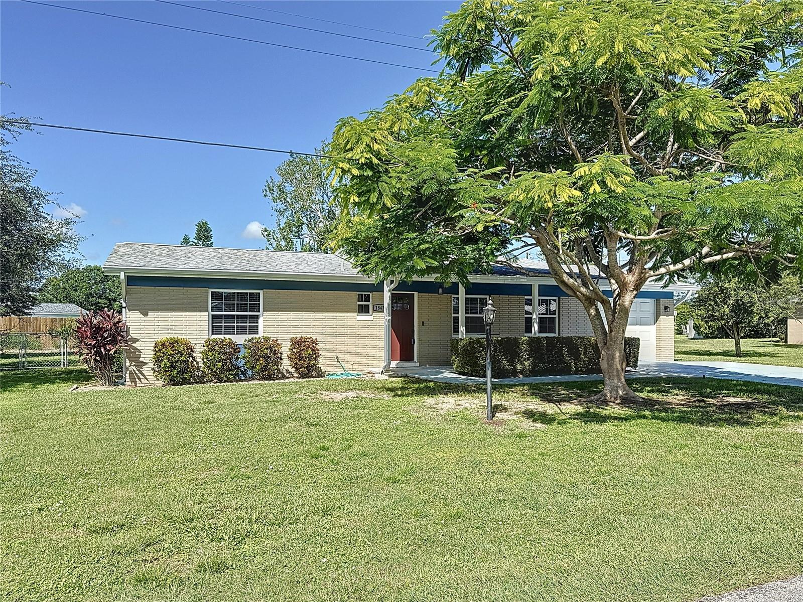 1843 SANDRA BLVD