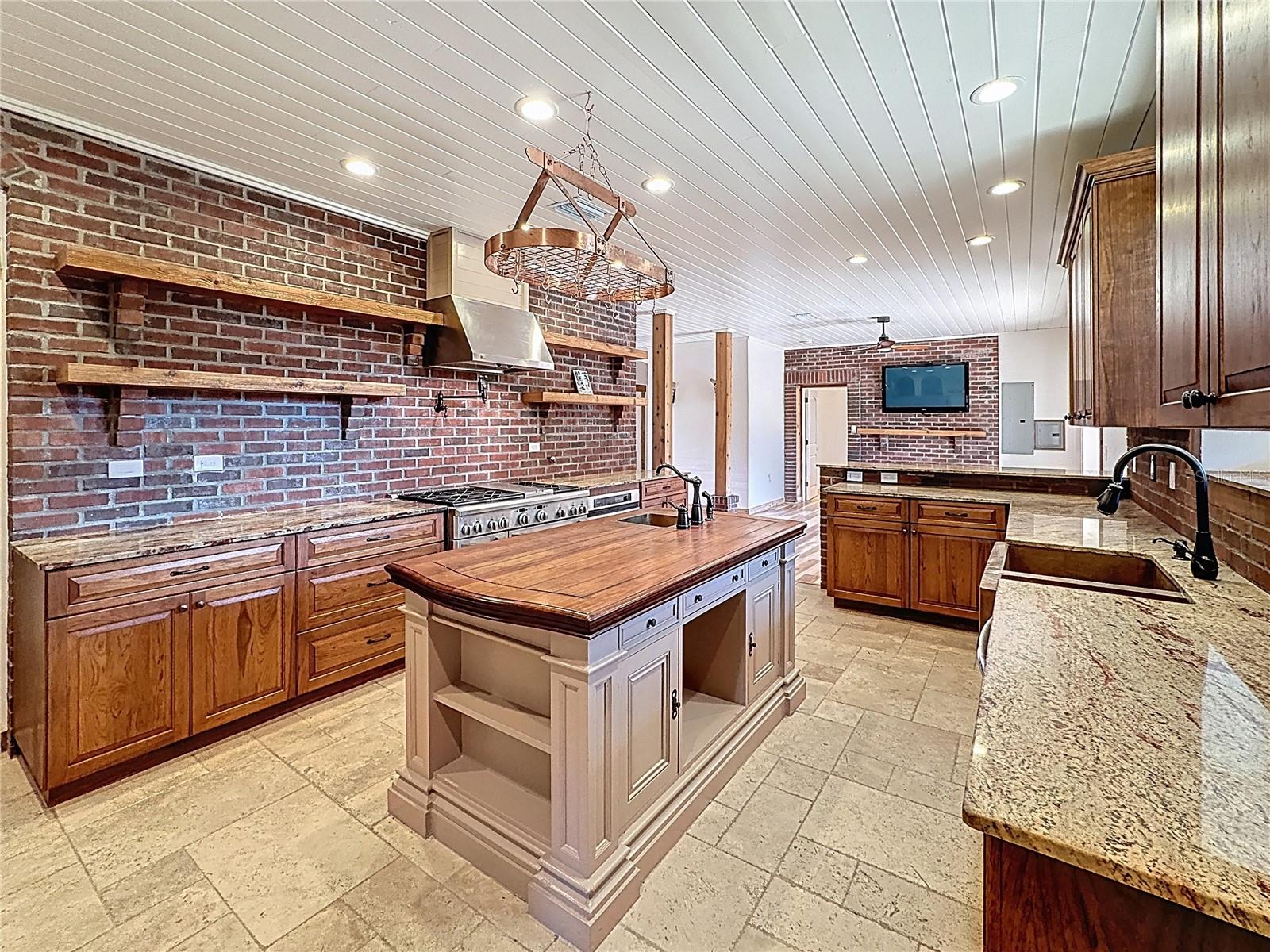 19600 E STATE ROAD 64