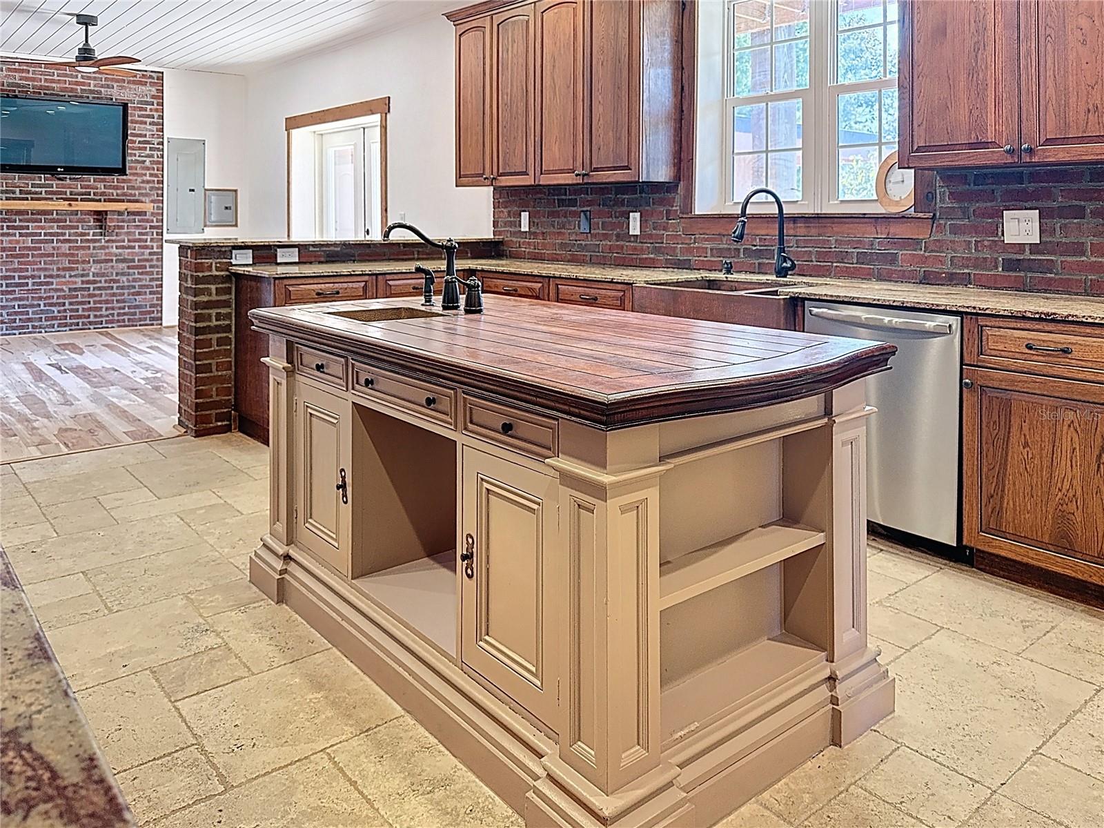 19600 E STATE ROAD 64