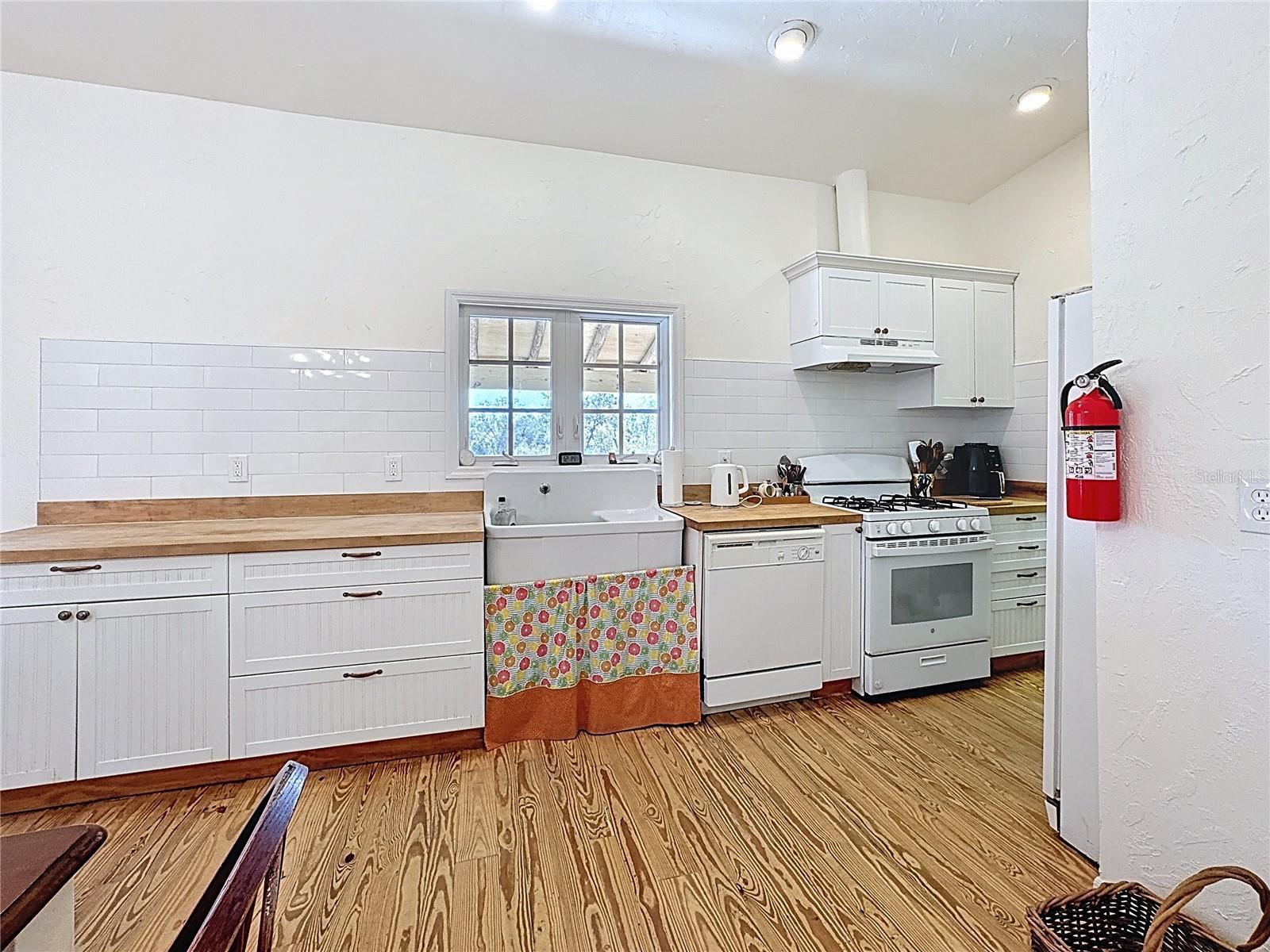 19600 E STATE ROAD 64