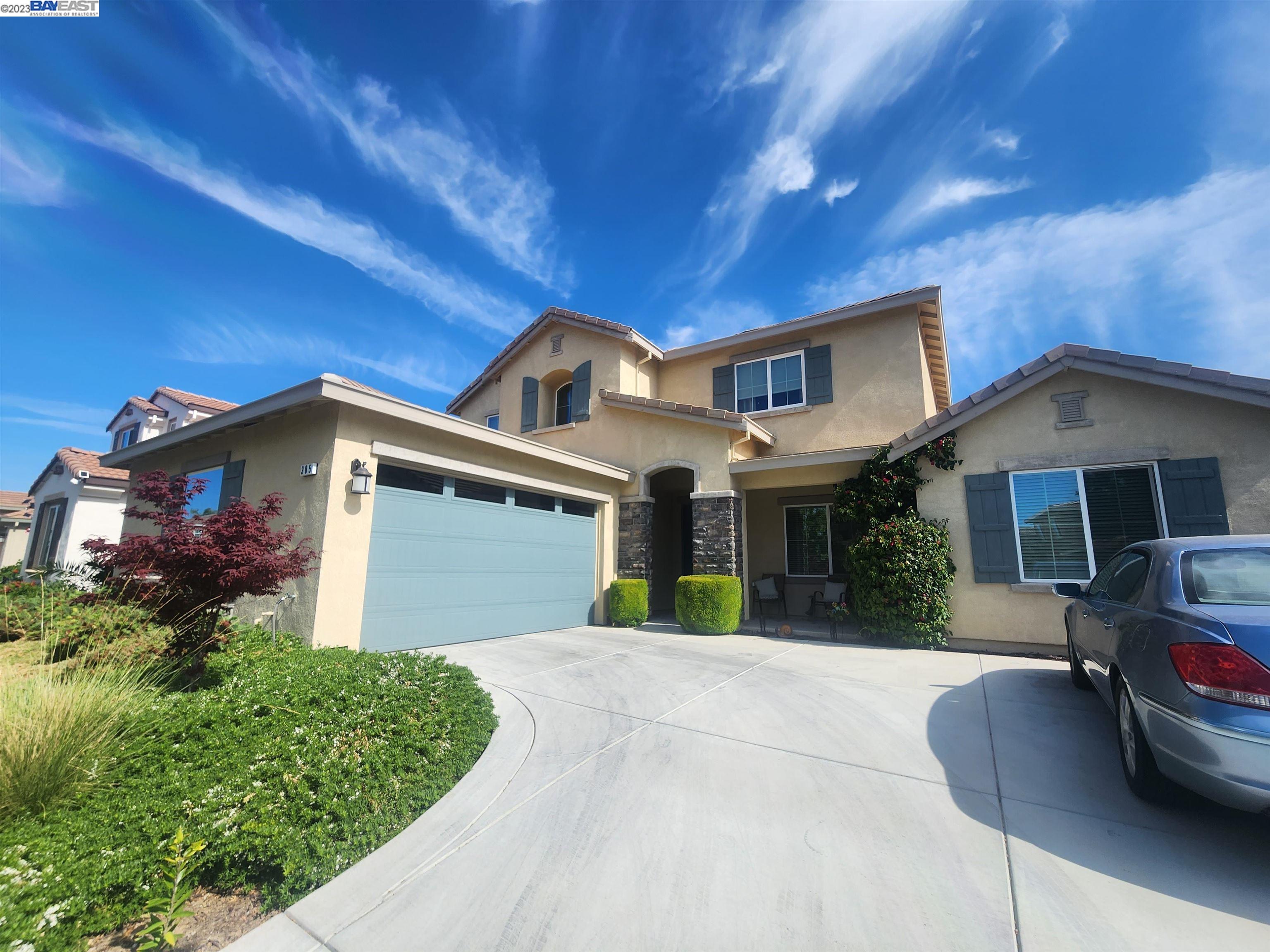305 Hampstead Dr